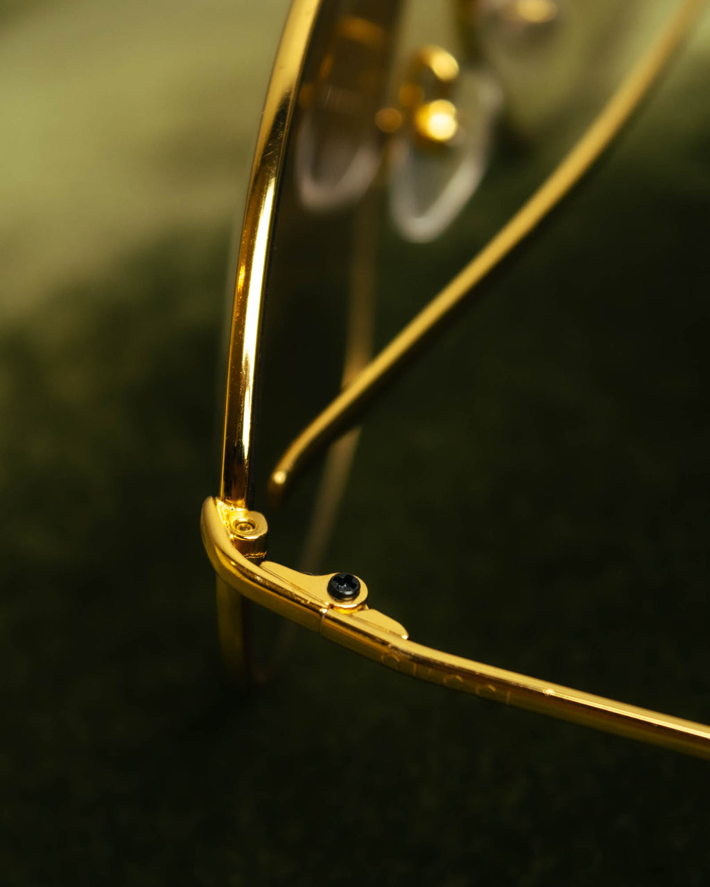 "GUCCI" Classic gold metal aviator sunglasses