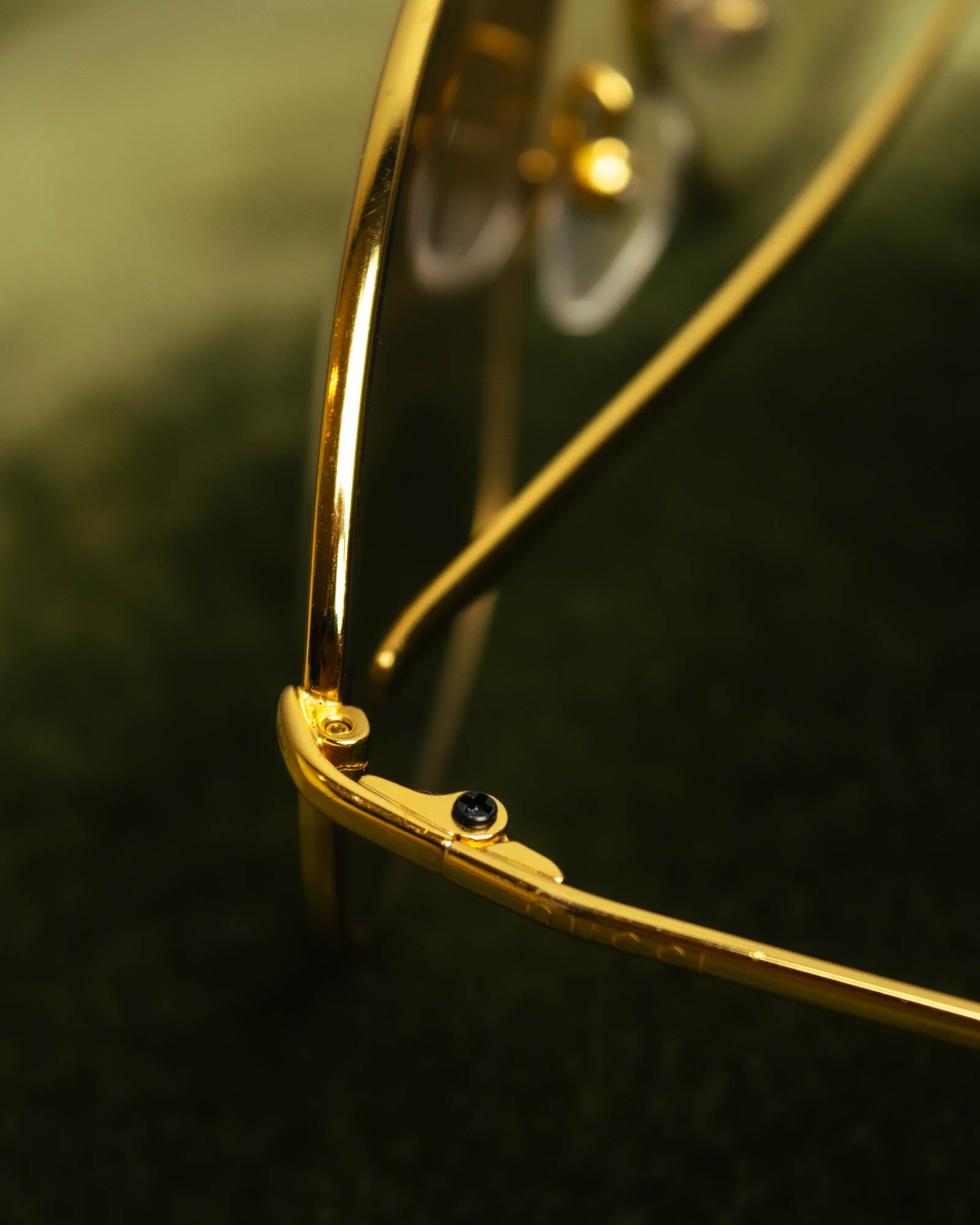 "GUCCI" Classic gold metal aviator sunglasses