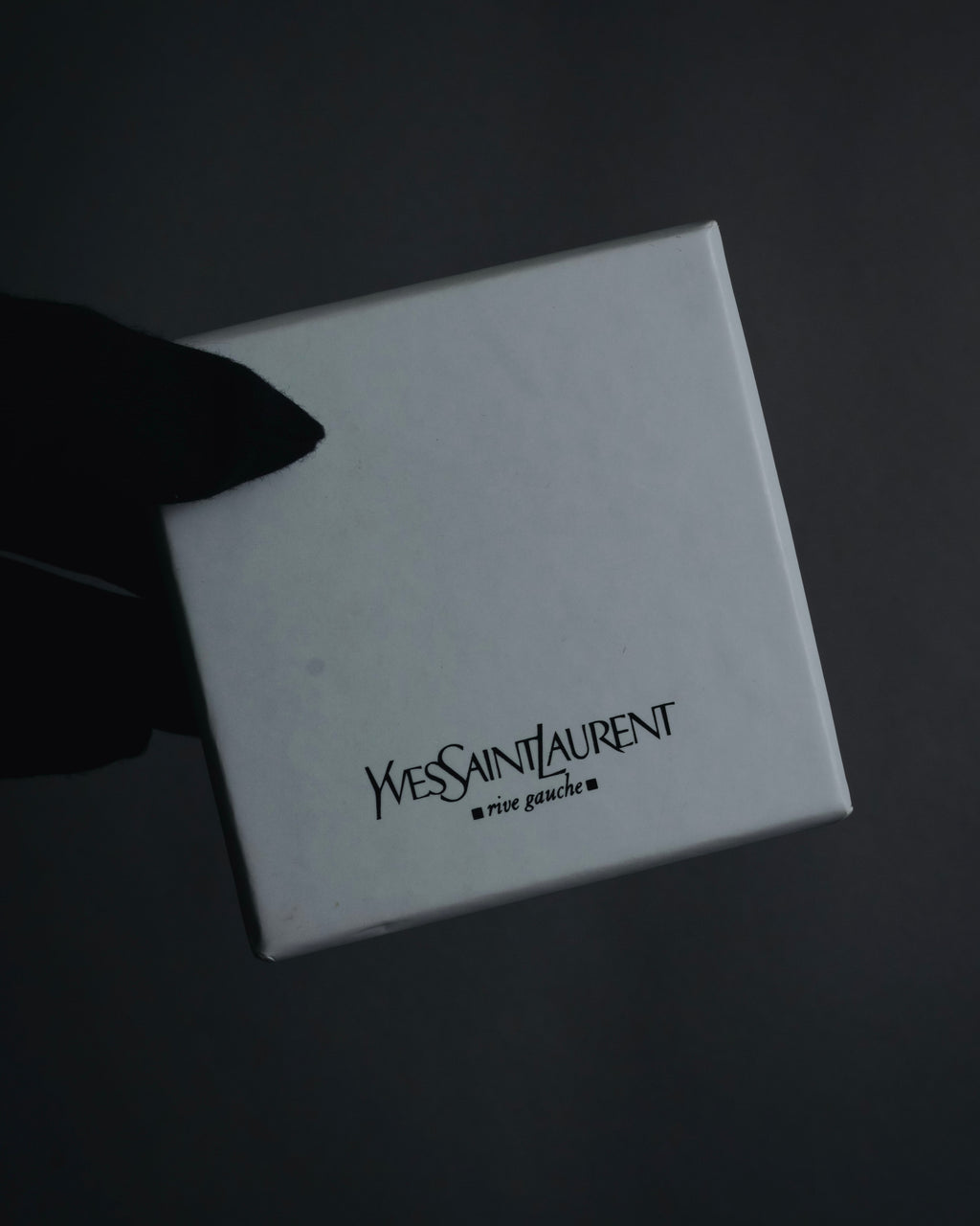 "YVES SAINT LAURENT" 00’s Amethyst stone signet ring