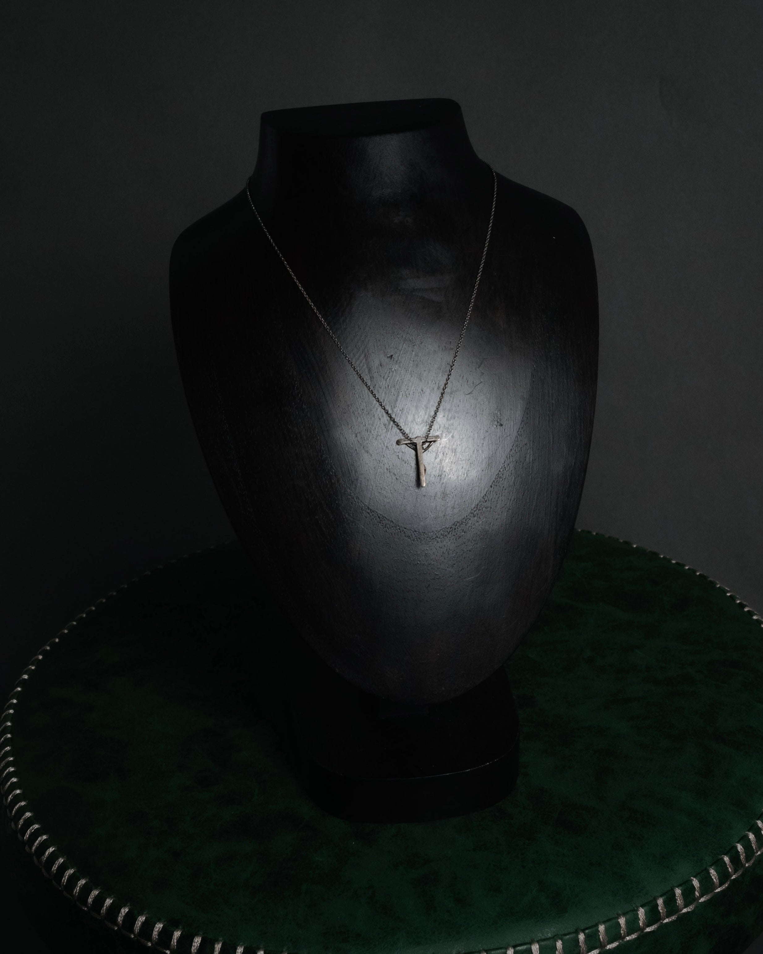 “TIFFANY & CO.” 90’s-00’s Peretti sculpted crucifix pendant