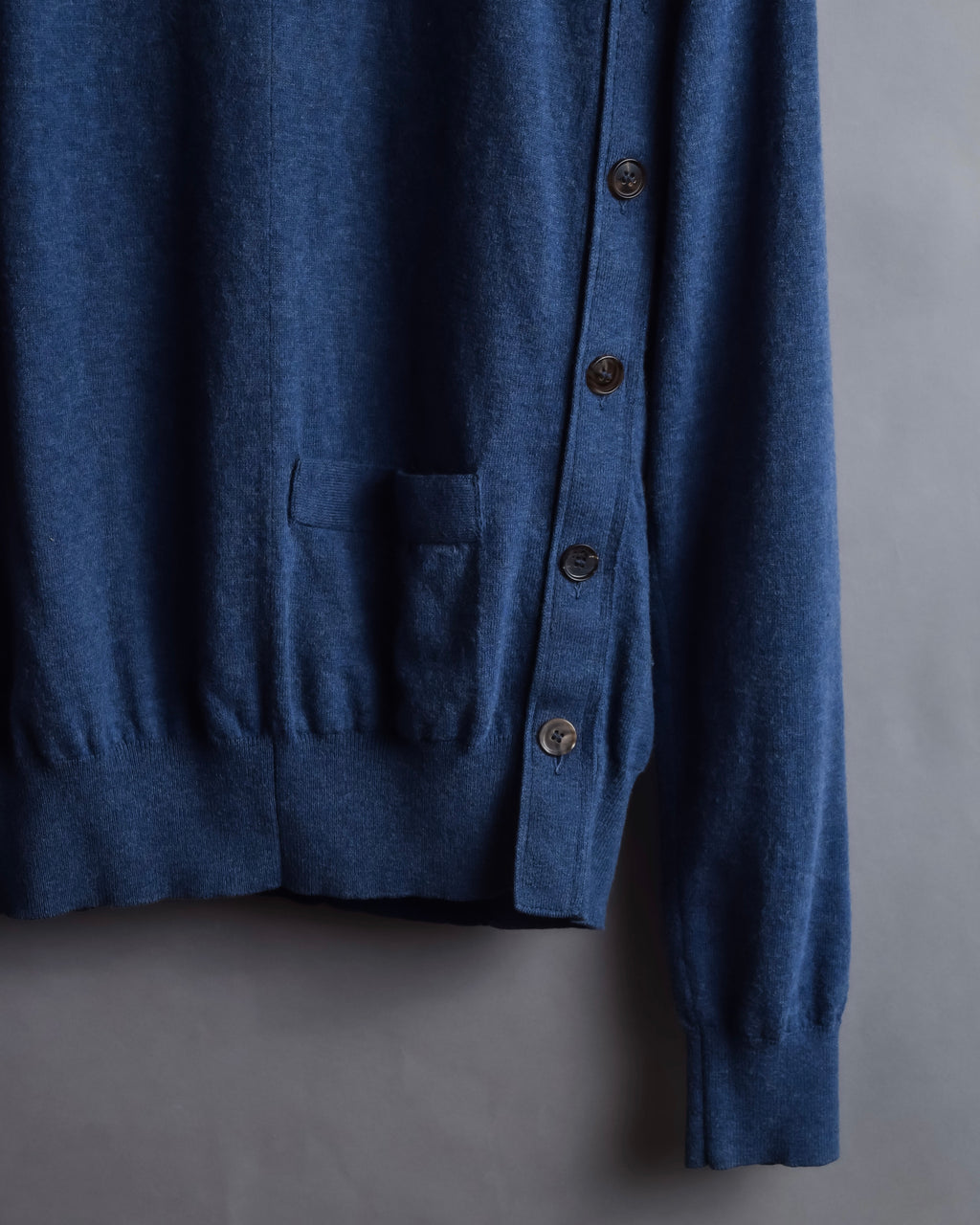 "MAISON MARGIELA" 17SS Asymmetric button line knit