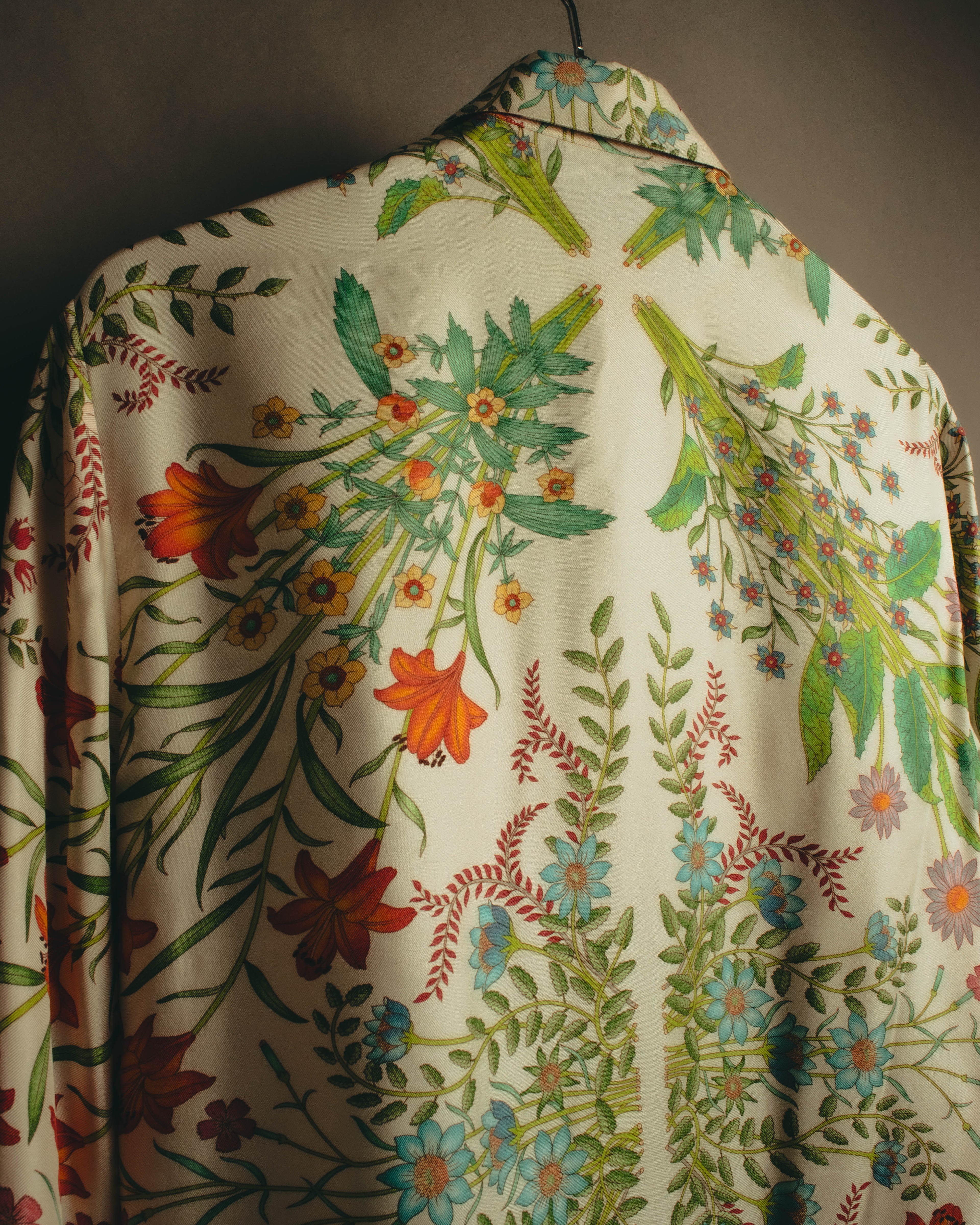 -SPECIAL- “GUCCI” 2015-2022 Botanical printed silk shirt