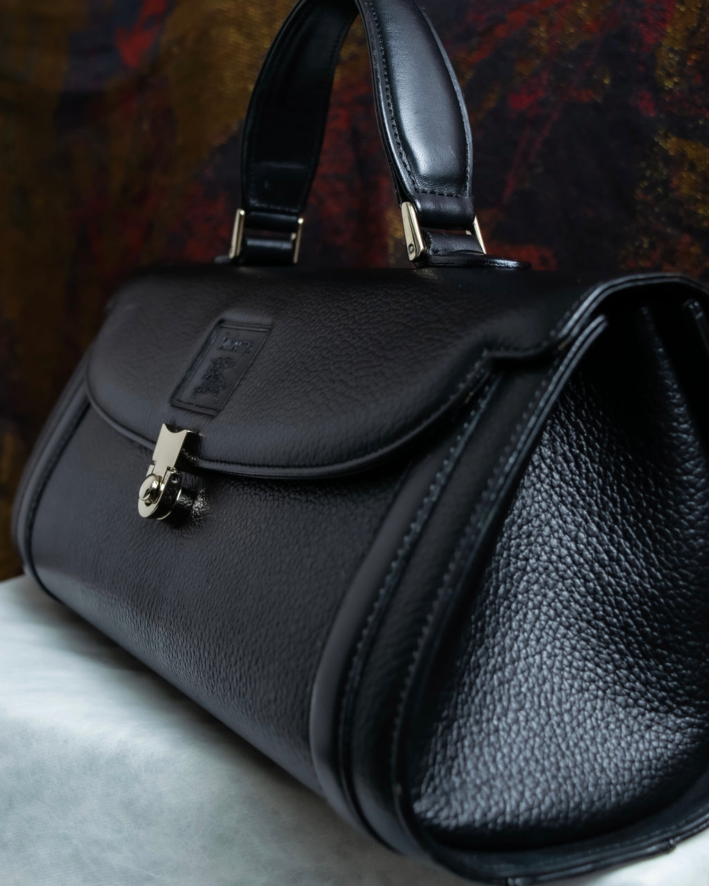 "BURBERRYS" Cylinder shaped leather one handle bag