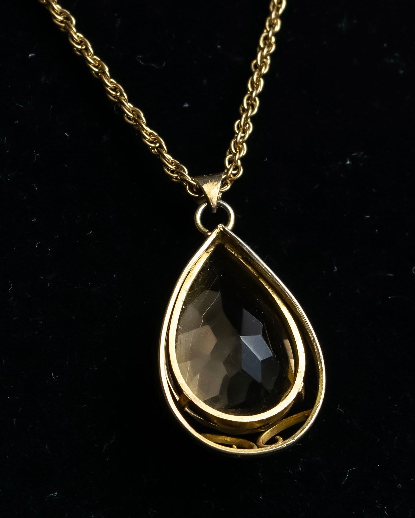 "VALENTINO" Smoky quartz teardrop design necklace