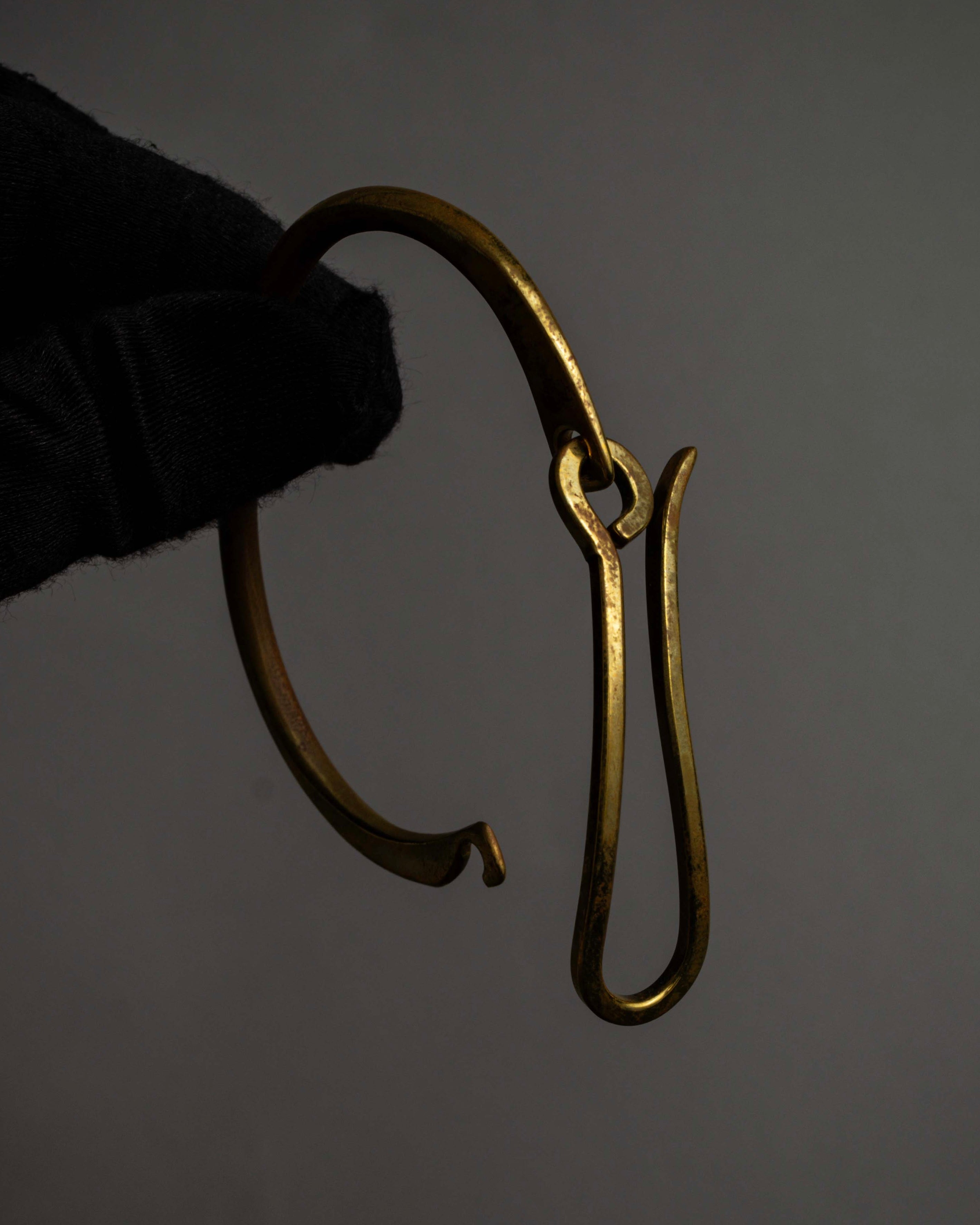 "STUDEBAKER" S-hook curved design gold brass bracelet