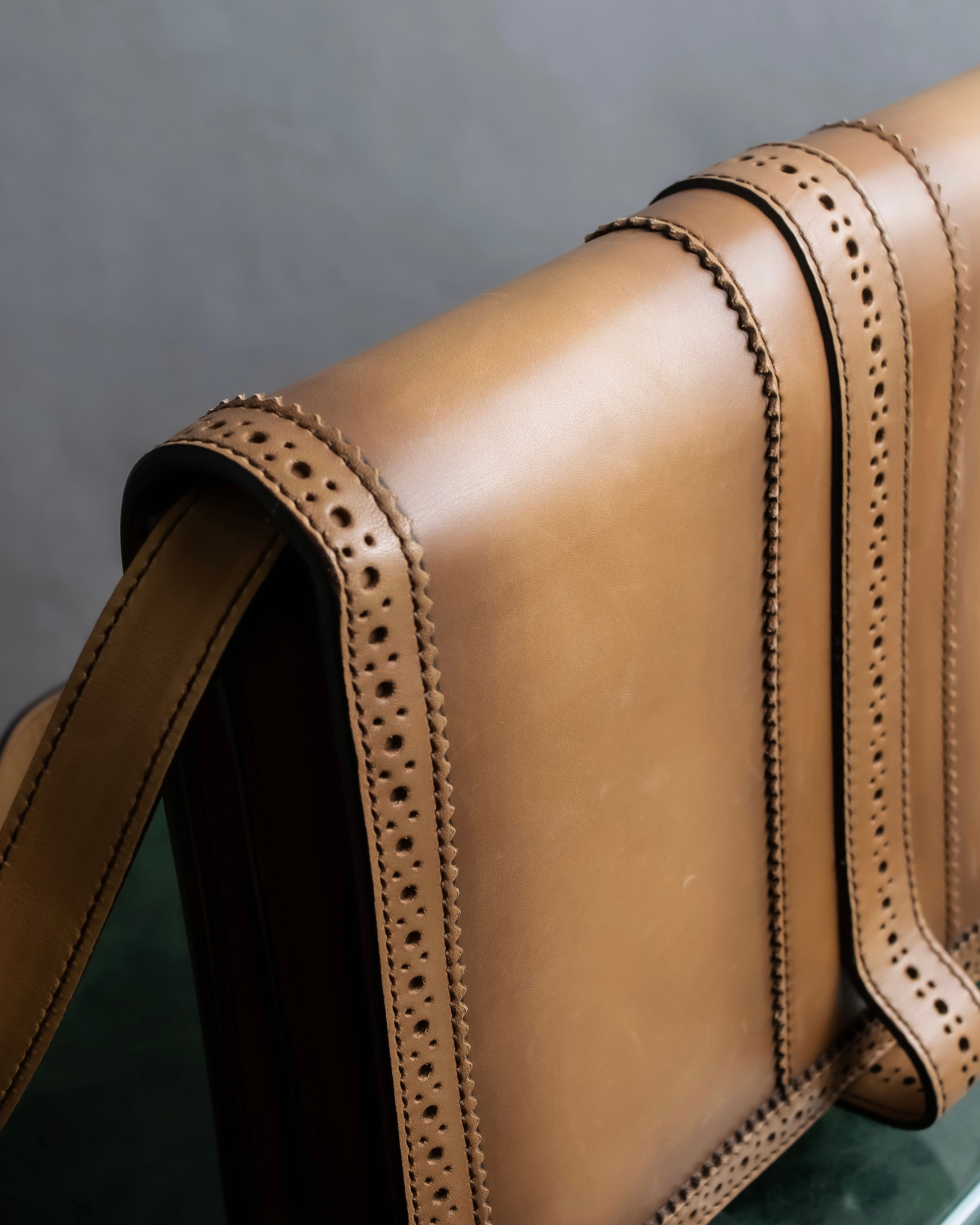 "GUCCI" Duilio brogue brown leather shoulder bag