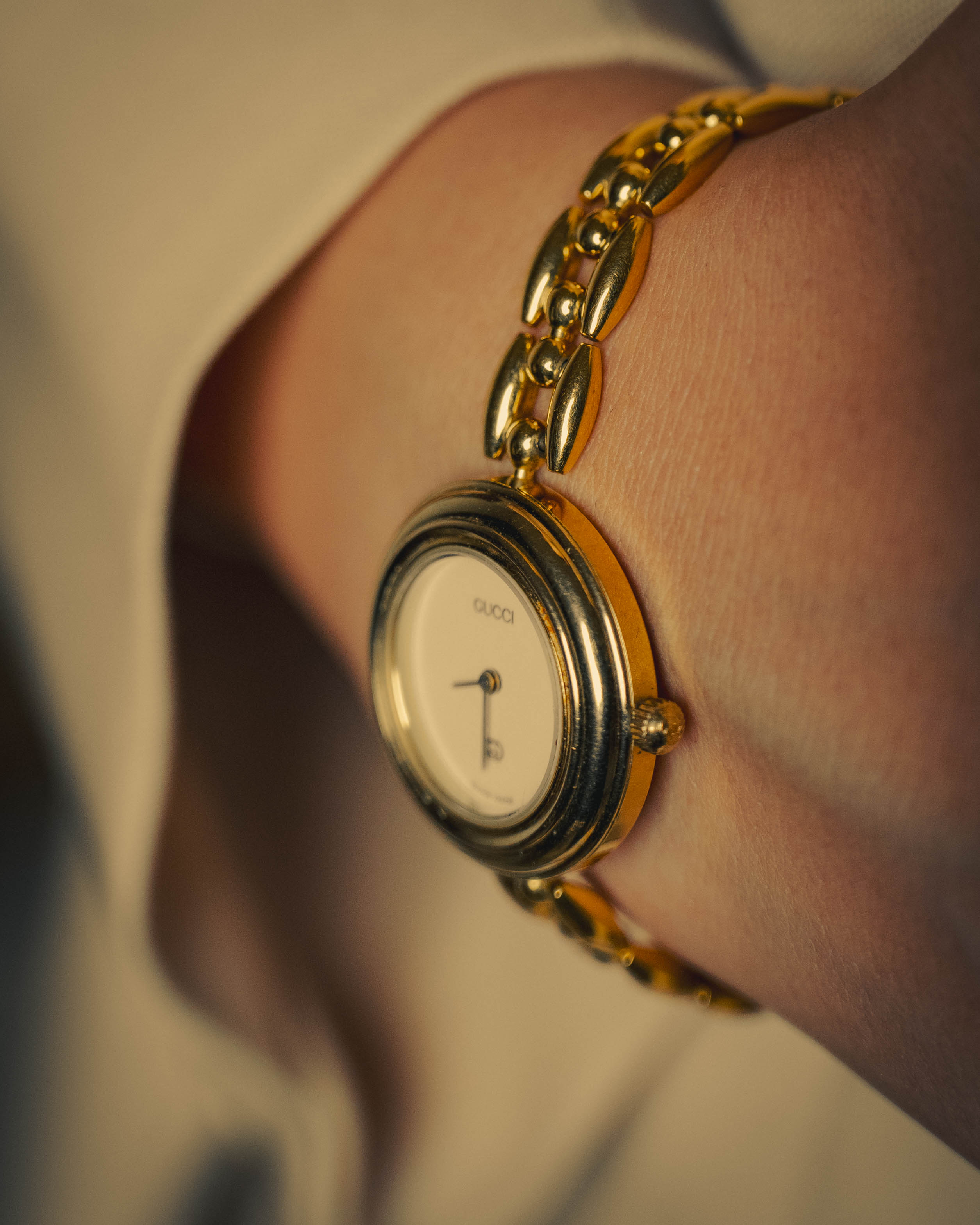 –SPECIAL– "GUCCI" 80's-90's Elegant gold tone wristwatch