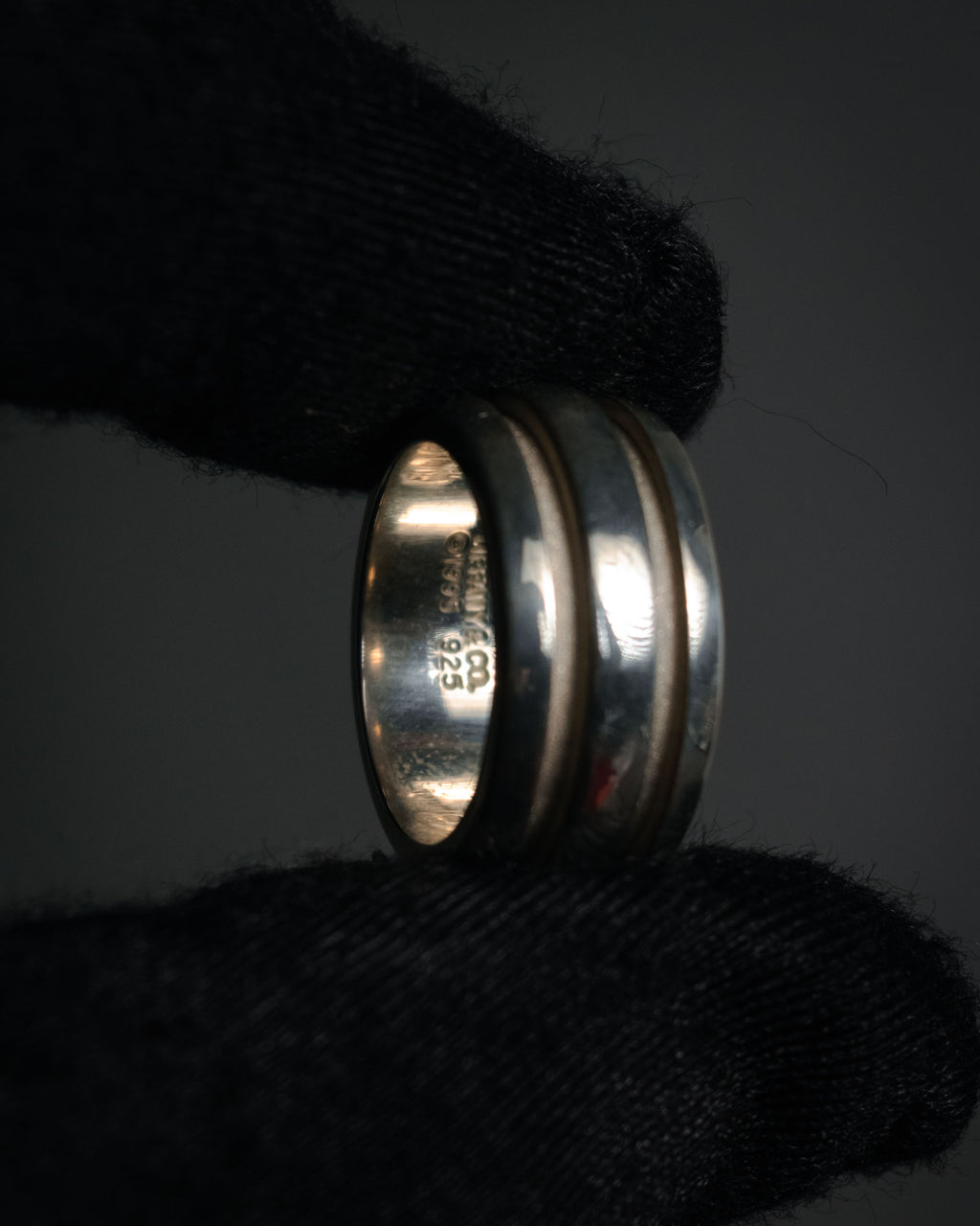 “Tiffany & Co.” 1995 Grooved sterling silver ring