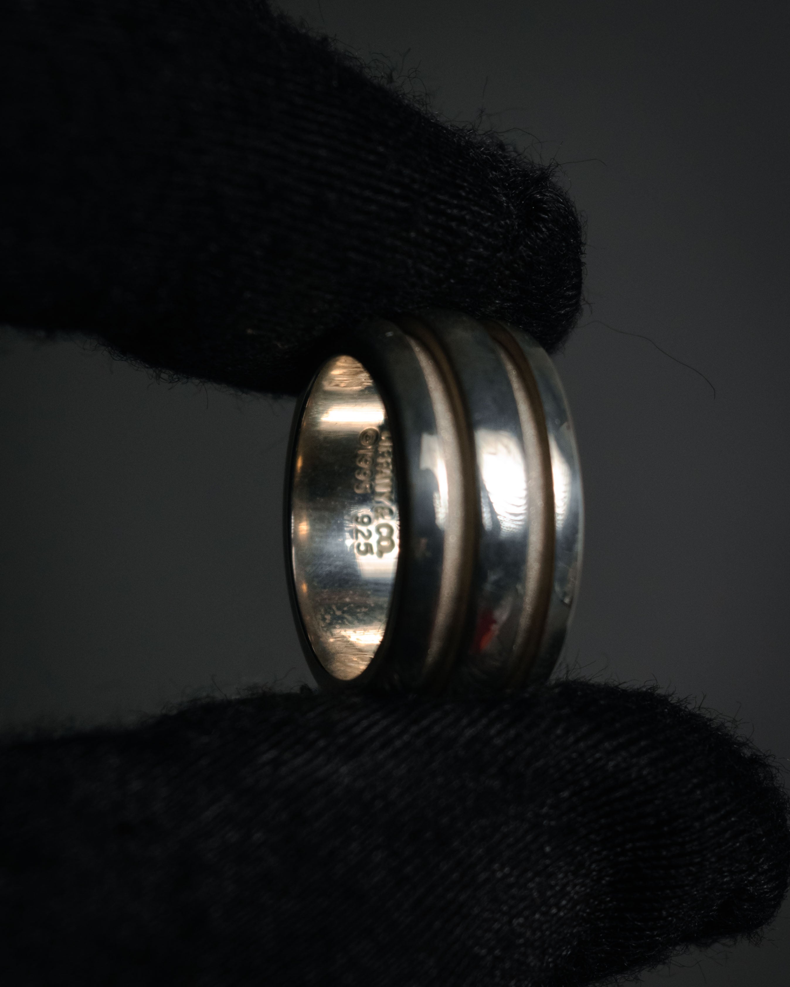 “Tiffany & Co.” 1995 Grooved sterling silver ring