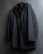 "tricot COMME des GARCONS" 
Double-breasted reversible fur tailored coat