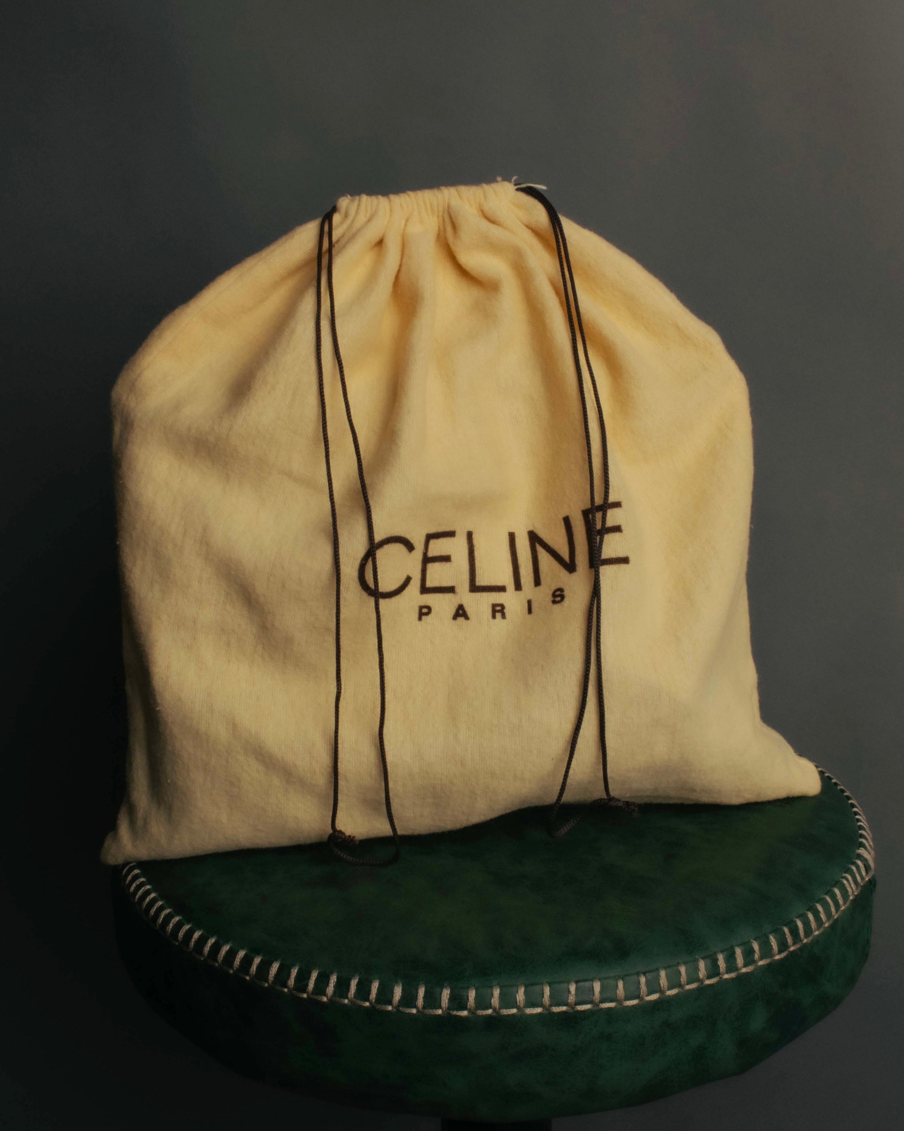 "CELINE" 80's-90's Vintage triangle flap gather leather shoulder bag