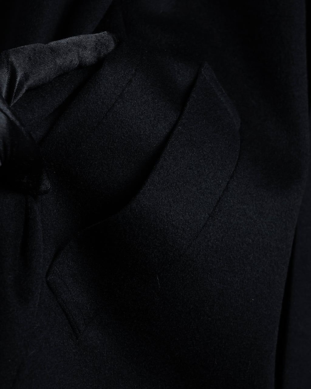 "BELLUMORE／ANTONIO FUSCO"
Fly front 100% cashmere chester coat