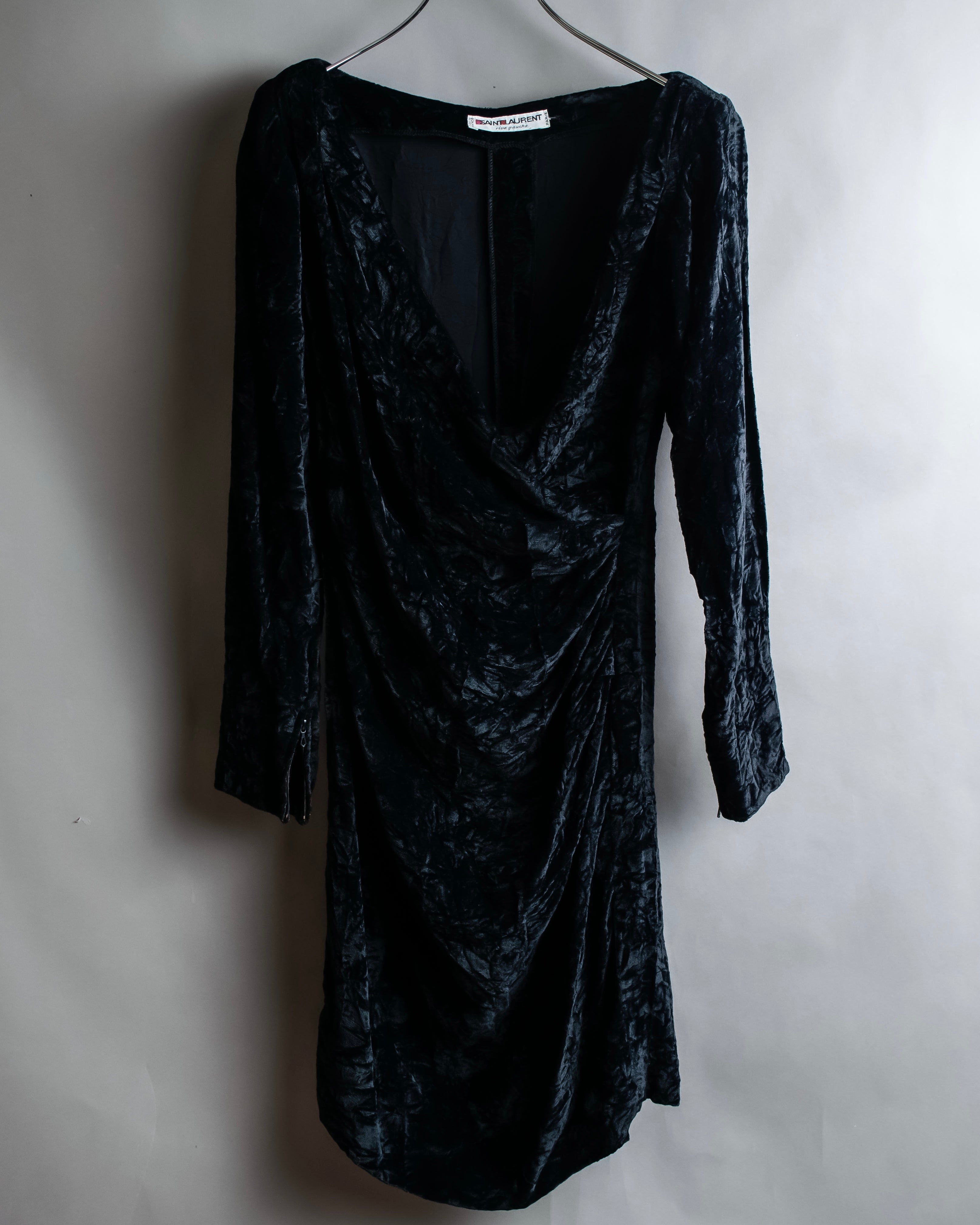 Yves Saint Laurent Rive Gauche - Draped neck crushed velvet dress - Black - Long sleeves, zip cuffs, mini length MOOD Yves Saint Laurent Rive Gauche - Draped neck crushed velvet dress - Black - Long sleeves, zip cuffs, mini length MOOD