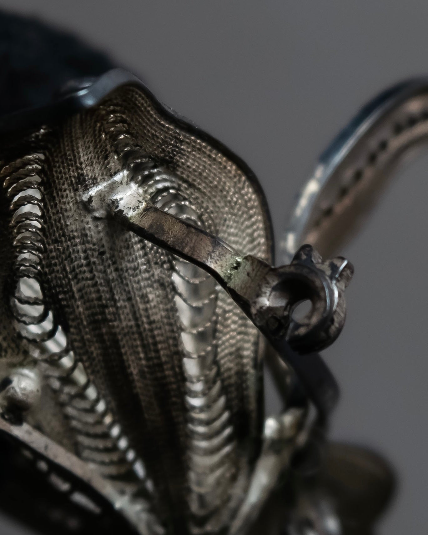 "Vintage petal motif broach"