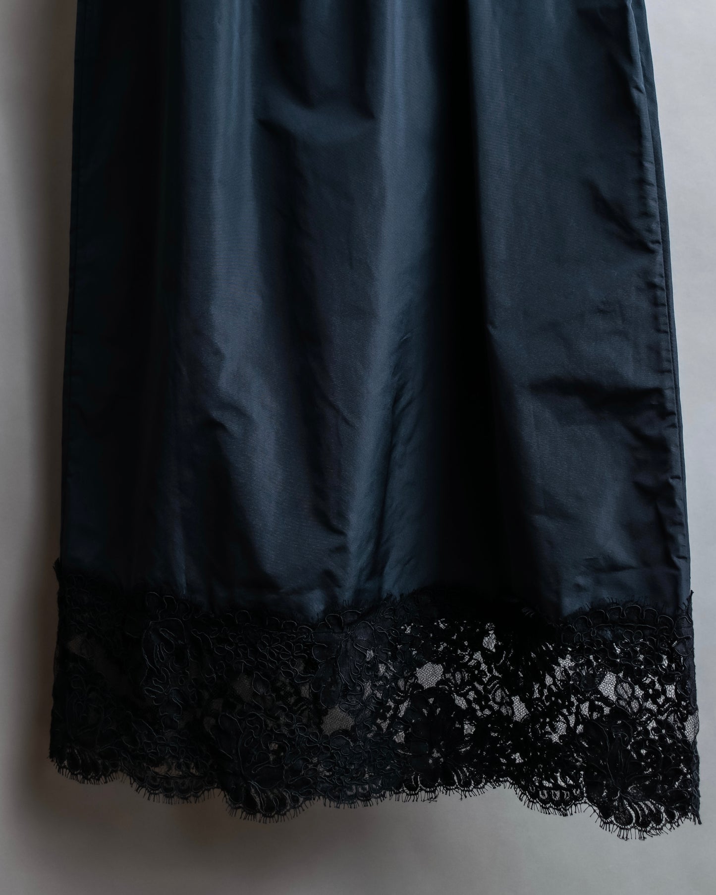 "Ｎ21 NUMERO VENTUNO" Lace design gathered silk blend petticoat