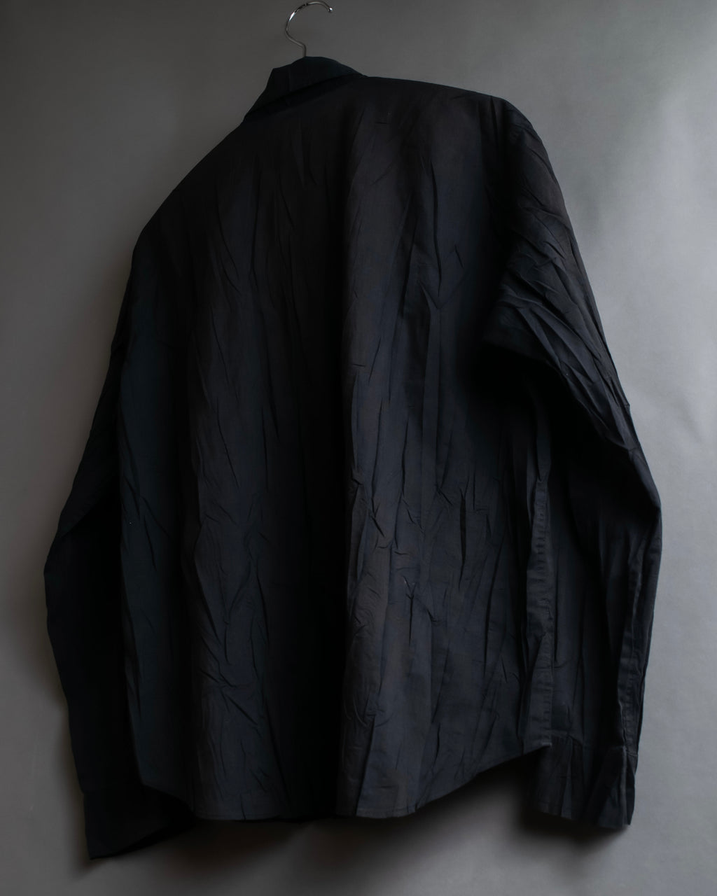 "PLEATS PLEASE ISSEY MIYAKE"
 Irregularly washed shirt jacket