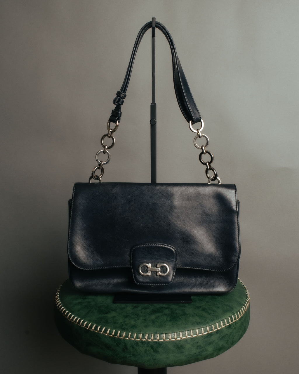 “Salvatore Ferragamo” 2010’s Gancini leather shoulder bag