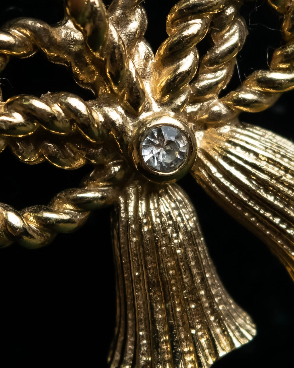 "Christian Dior" Rope ribbon motif gold necklace