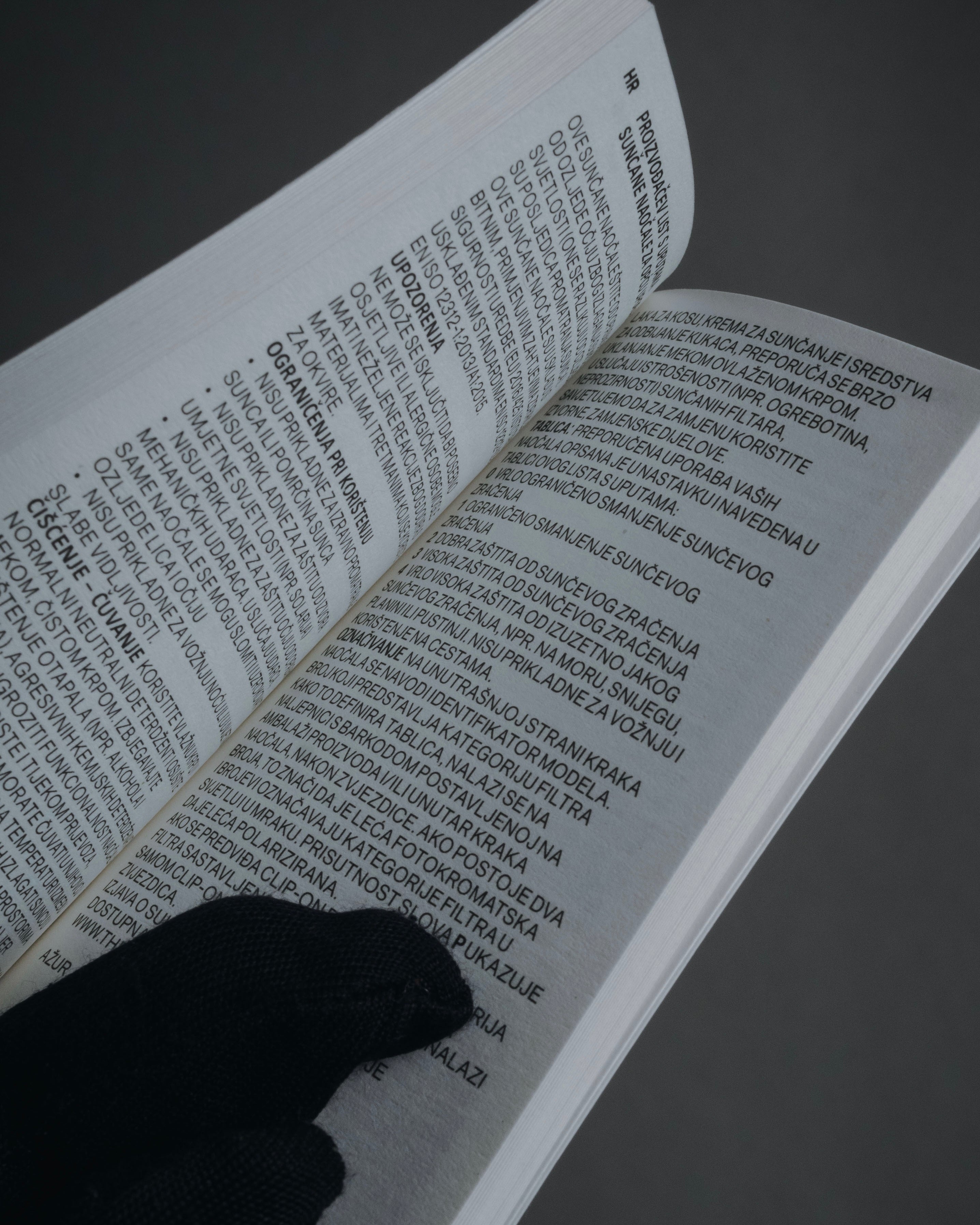 "CELINE" 2021-2024 triomphe metal temple acetate sunglasses