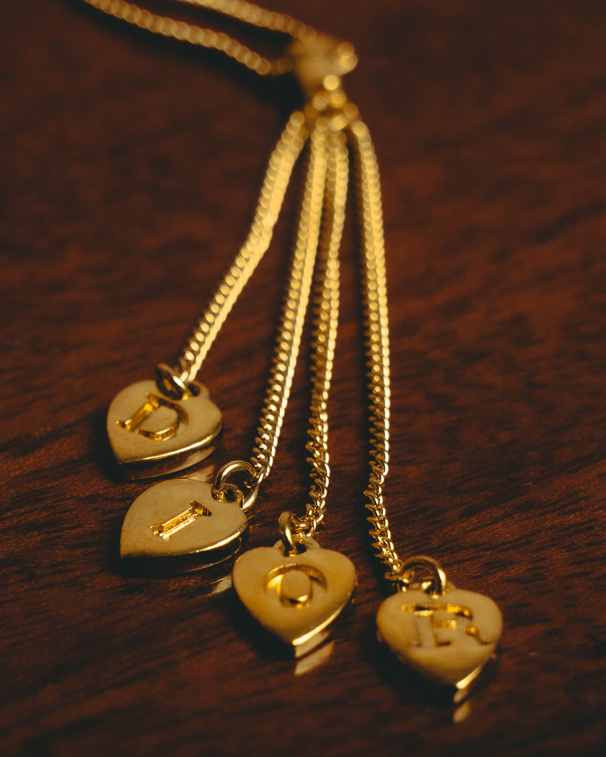 “Christian Dior” 00’s Dior heart charm tassel necklace