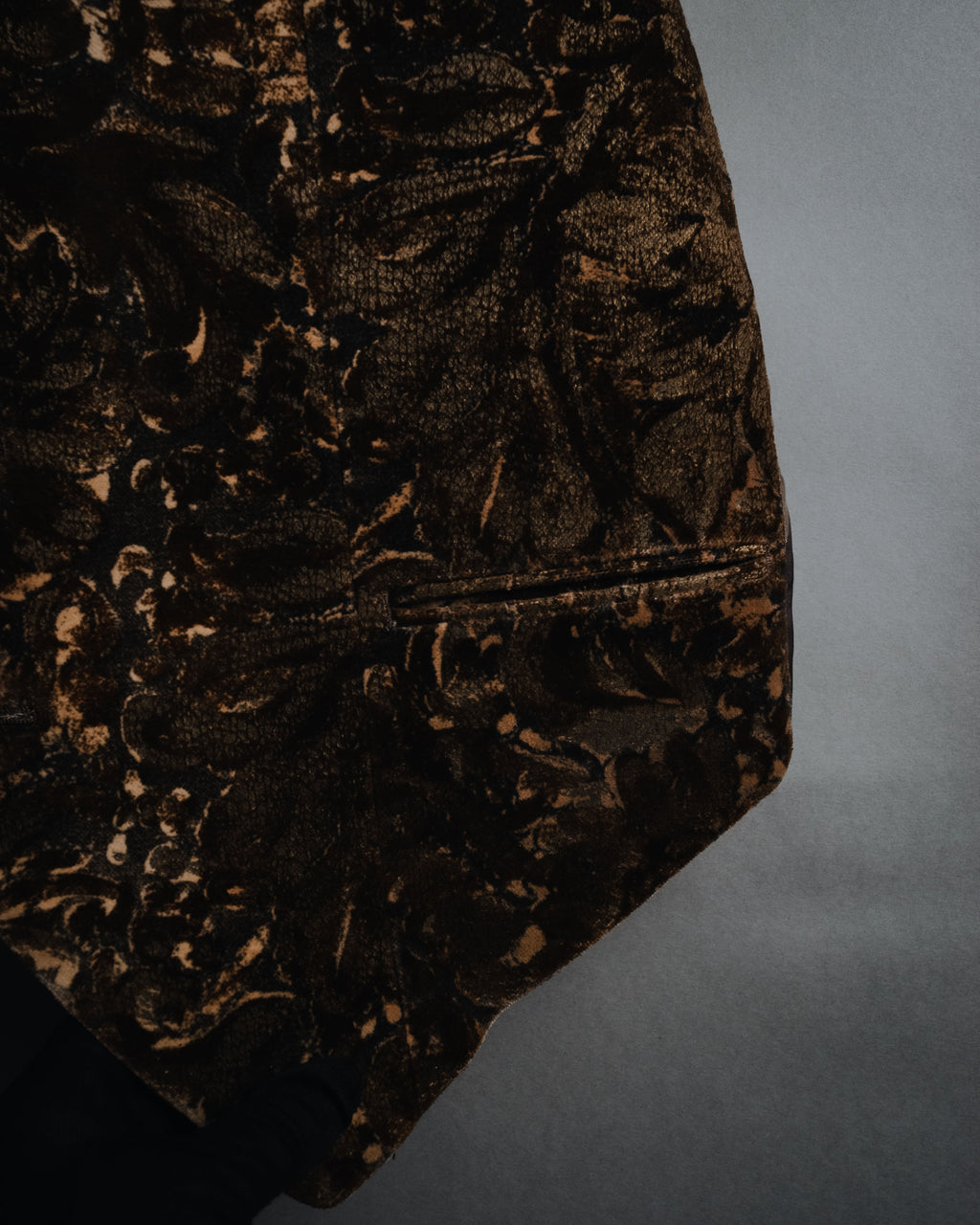 "LUNA MATTINO" 90’s Crushed velvet pointed hem vest