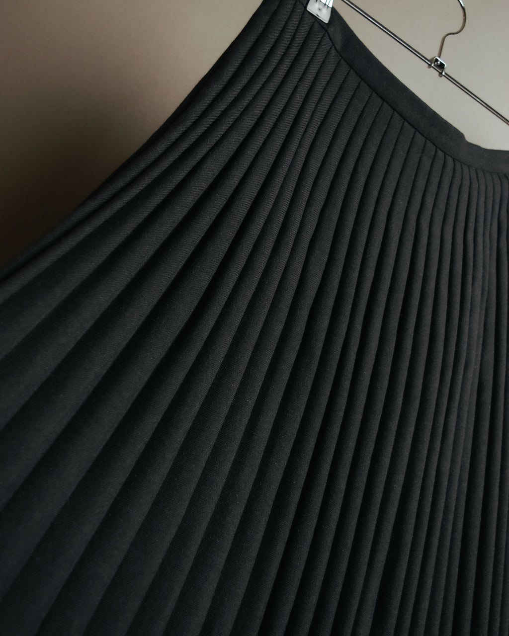 “ISSEY MIYAKE” 00’s wool blend pleated cutwork skirt