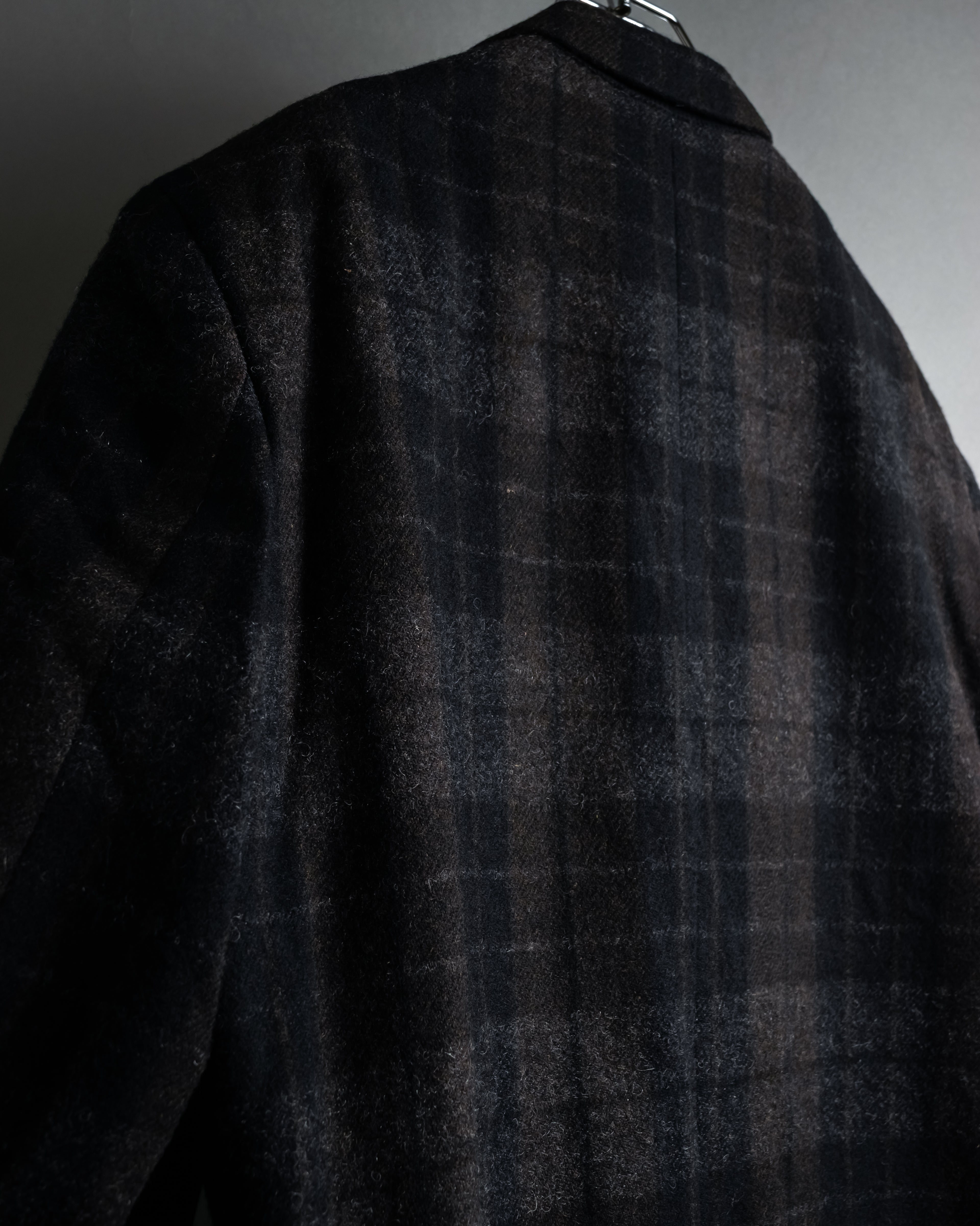 “COMME des GARÇONS HOMME”
88AW Boxy plaid tailored jacket