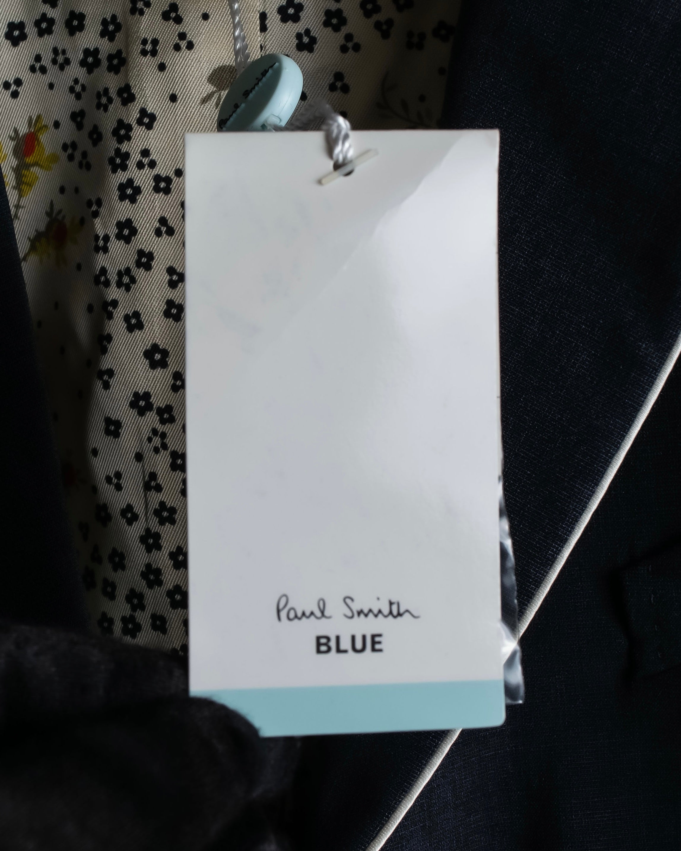 "PAUL SMITH" Consecutive button design compact jacket