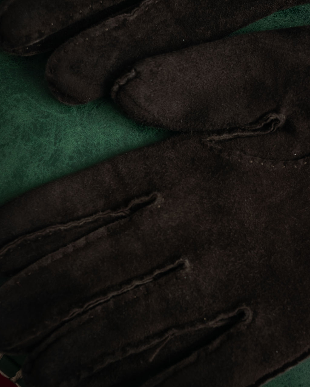 –SPECIAL– “HERMES” 80’s-90’s Cashmere lined suede driving gloves
