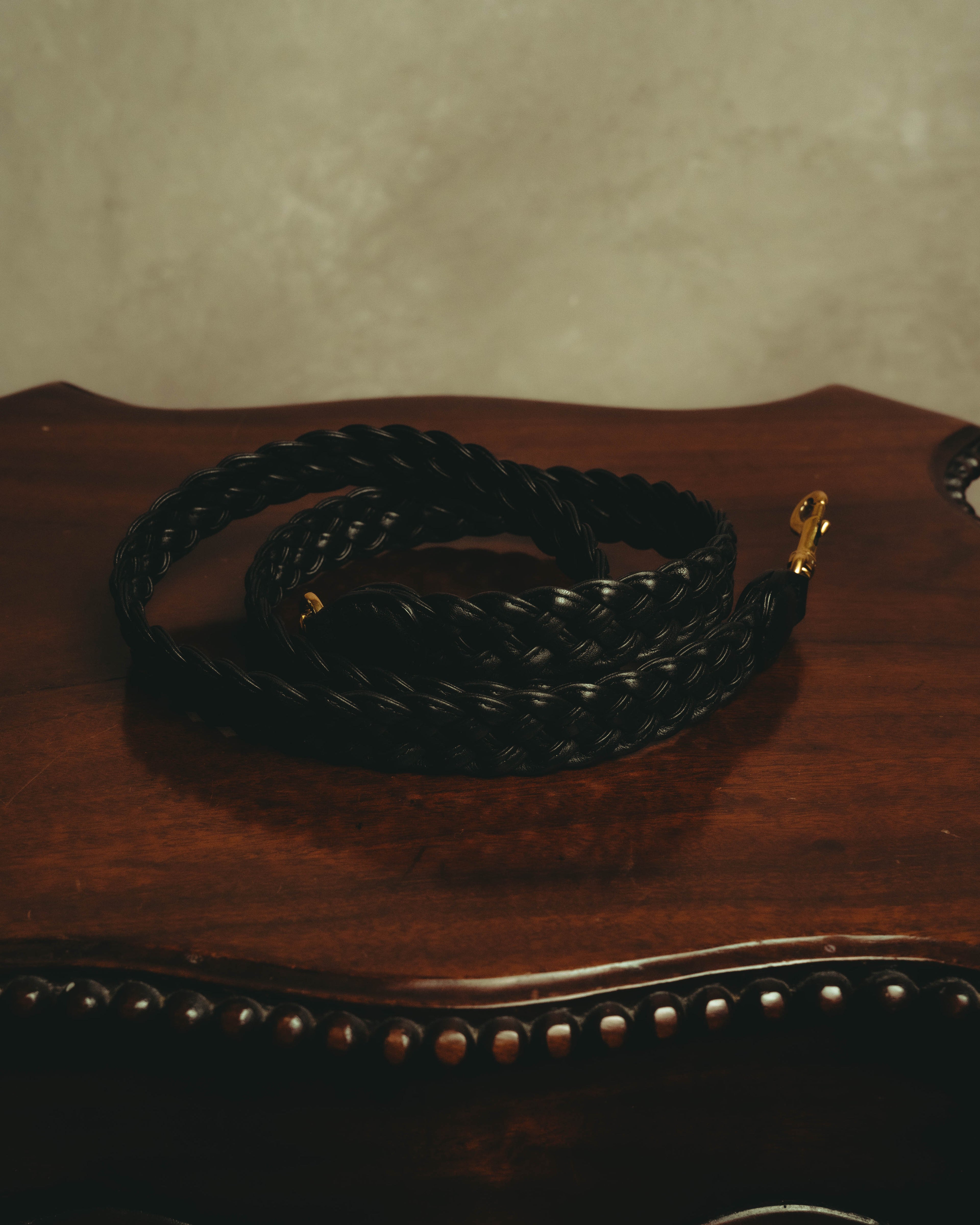 –SPECIAL– "GUCCI" 10's Embellished bamboo leather handbag