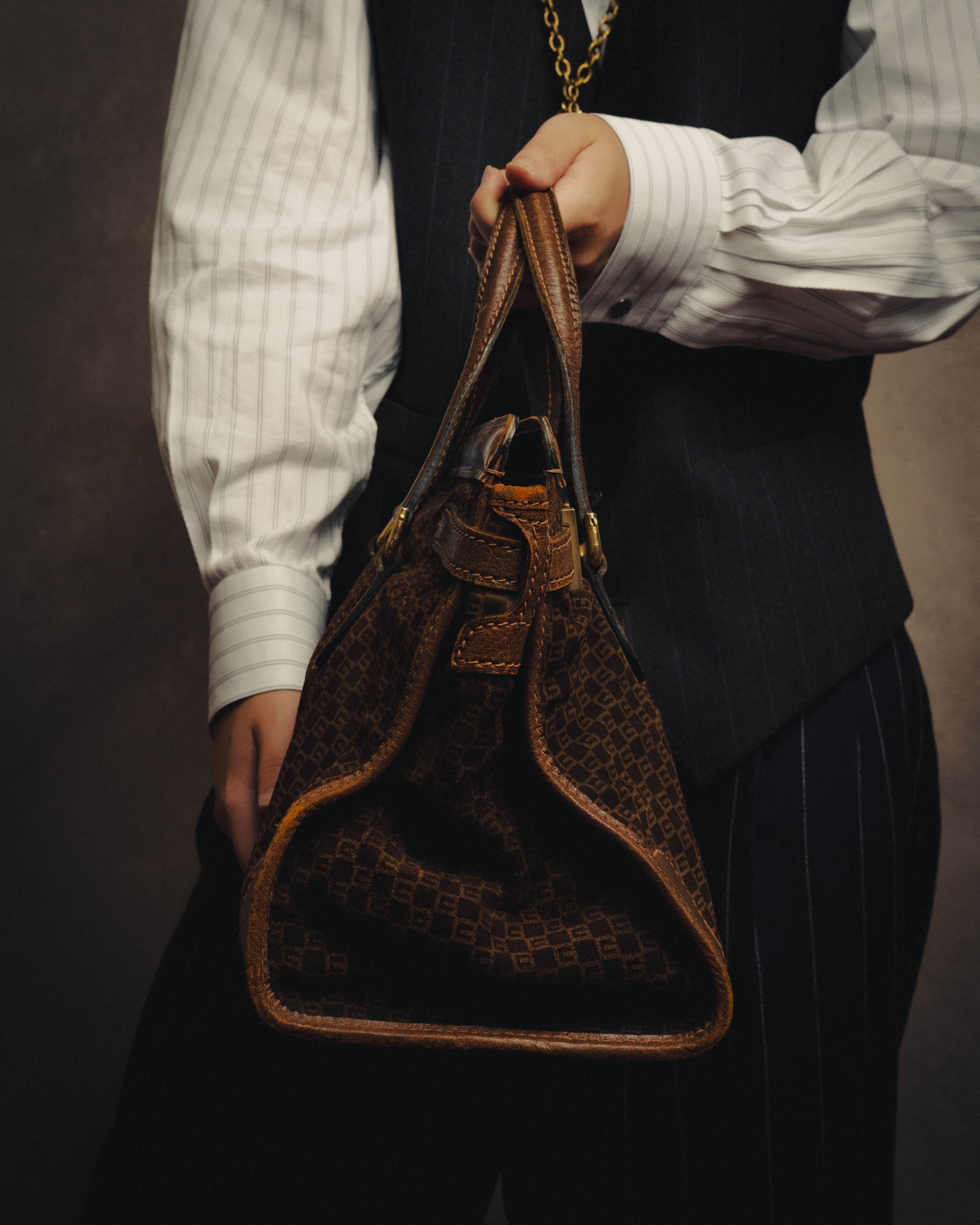 -SPECIAL- "GUCCI" 70's Micro GG suede turn-lock handbag