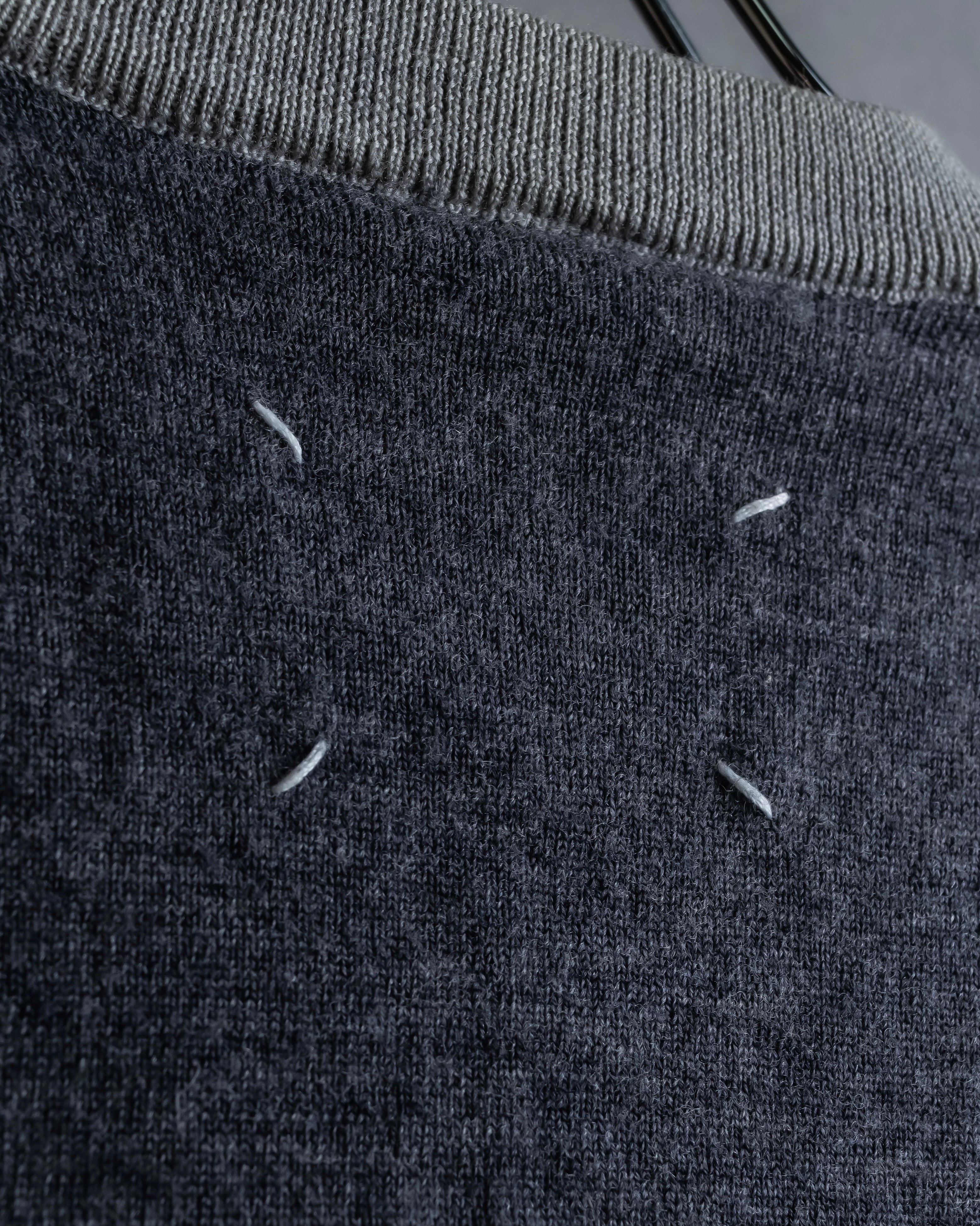 "Maison Martin Margiela" 2008SS two-tone V-neck knit