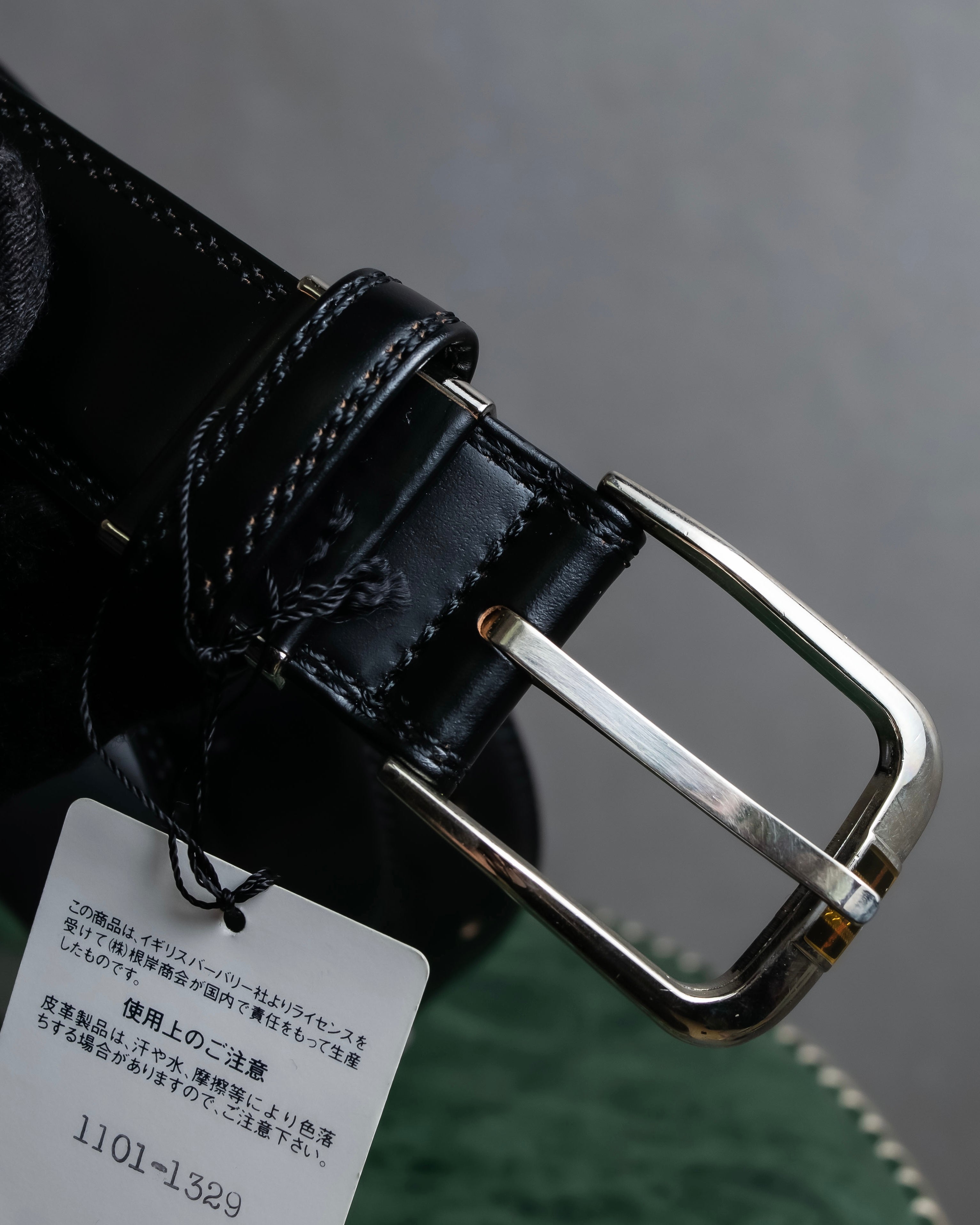 "BURBERRY" Equestrian Knight design leather belt