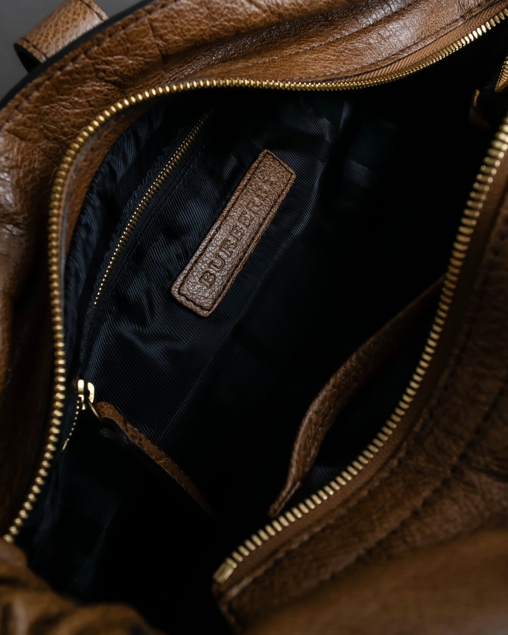 "BURBERRY" Chain design grained full grain leather shoulder bag