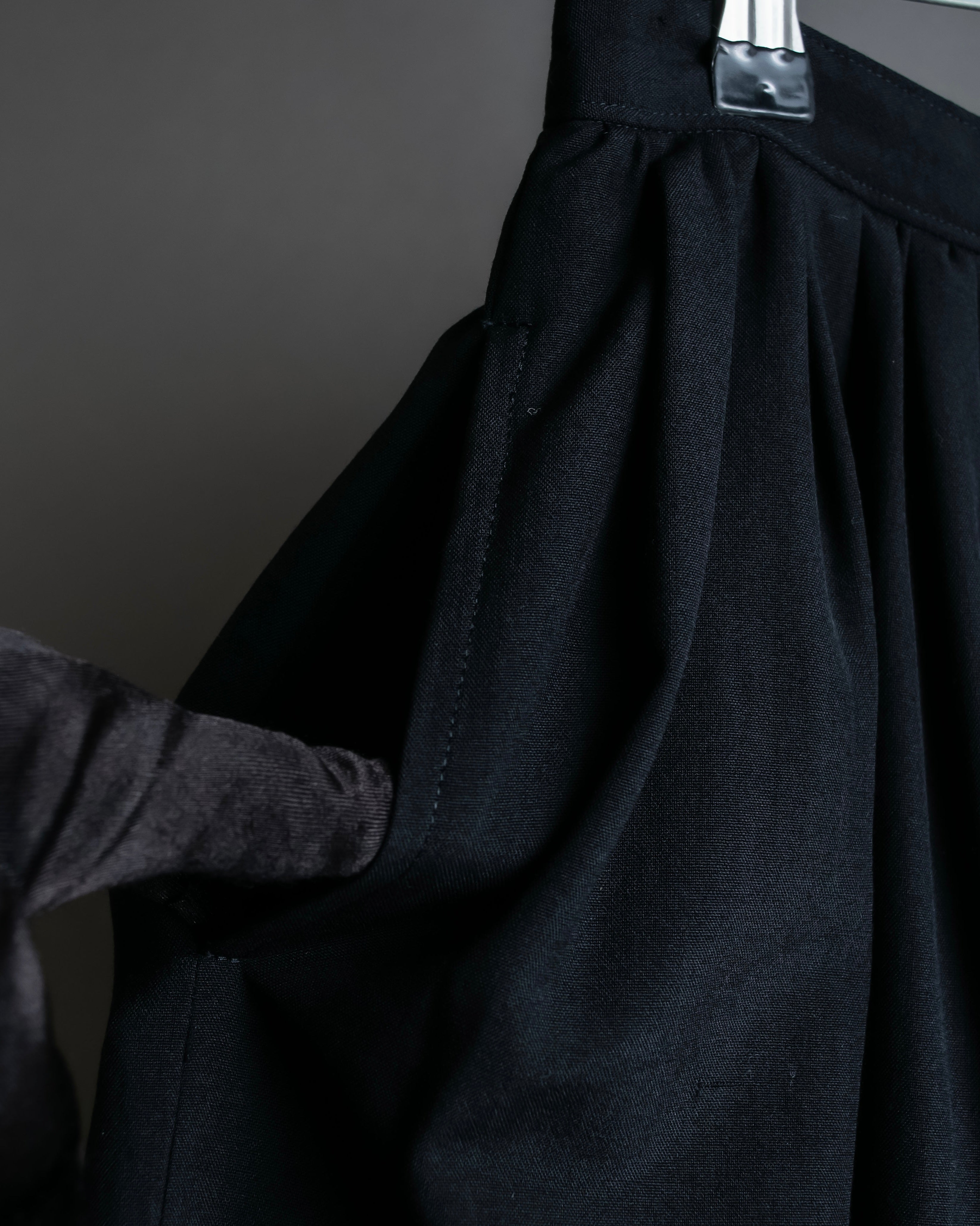 "tricot COMME des GARCONS"  Lace design at hem flare skirt