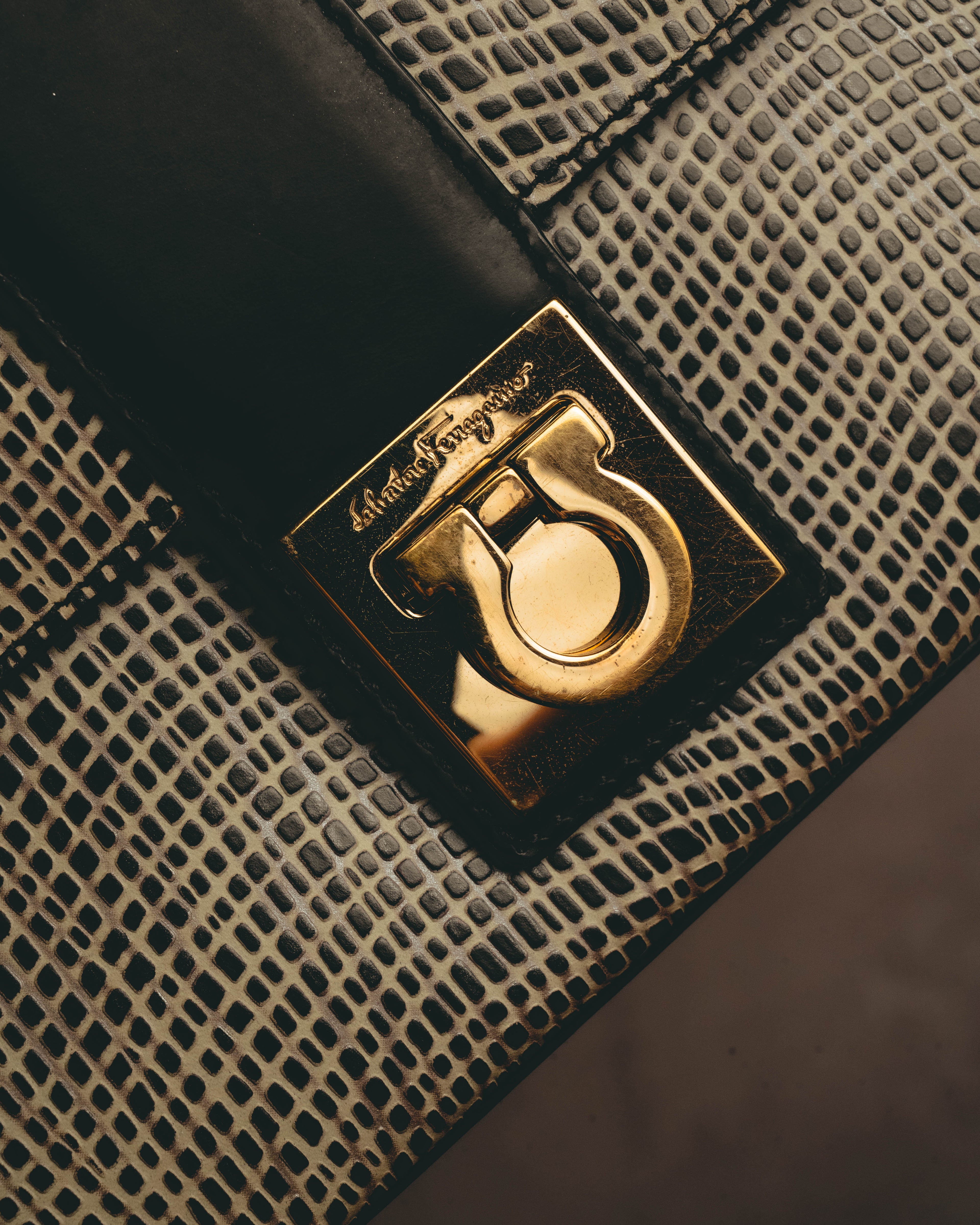 "Salvatore Ferragamo" Crocodile embossed Gancini shoulder bag