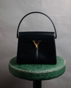 “VALENTINO GARAVANI” 80’s-90’s V clasp top handle bag