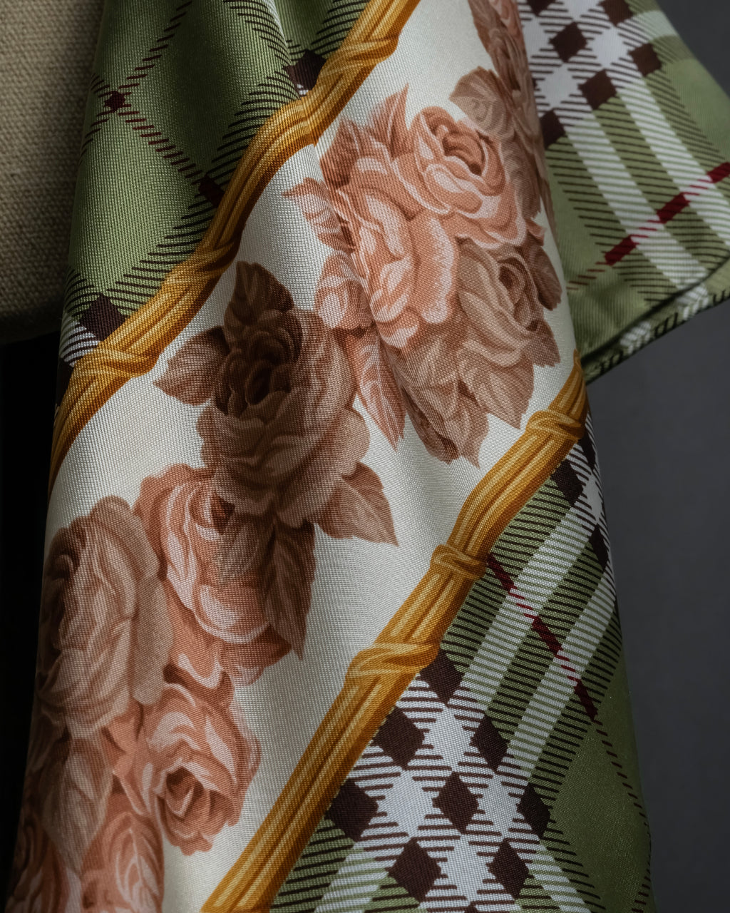 "BURBERRYS" Rose motif layered check pattern silk scarf
