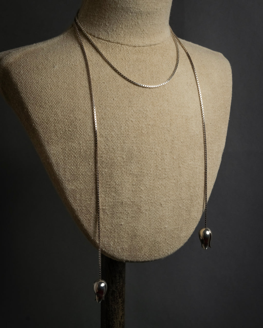"JOAQUIN BERAO" Tulip motif lariat necklace