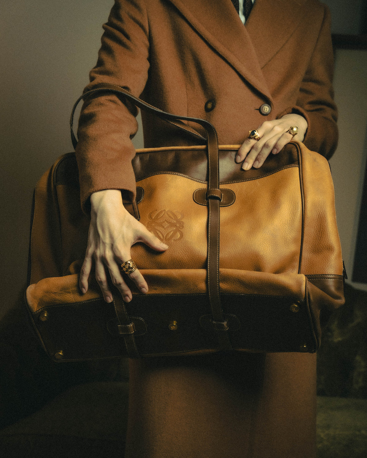 -SPECIAL- “LOEWE” 90’s Anagram embossed wide-opening leather boston bag