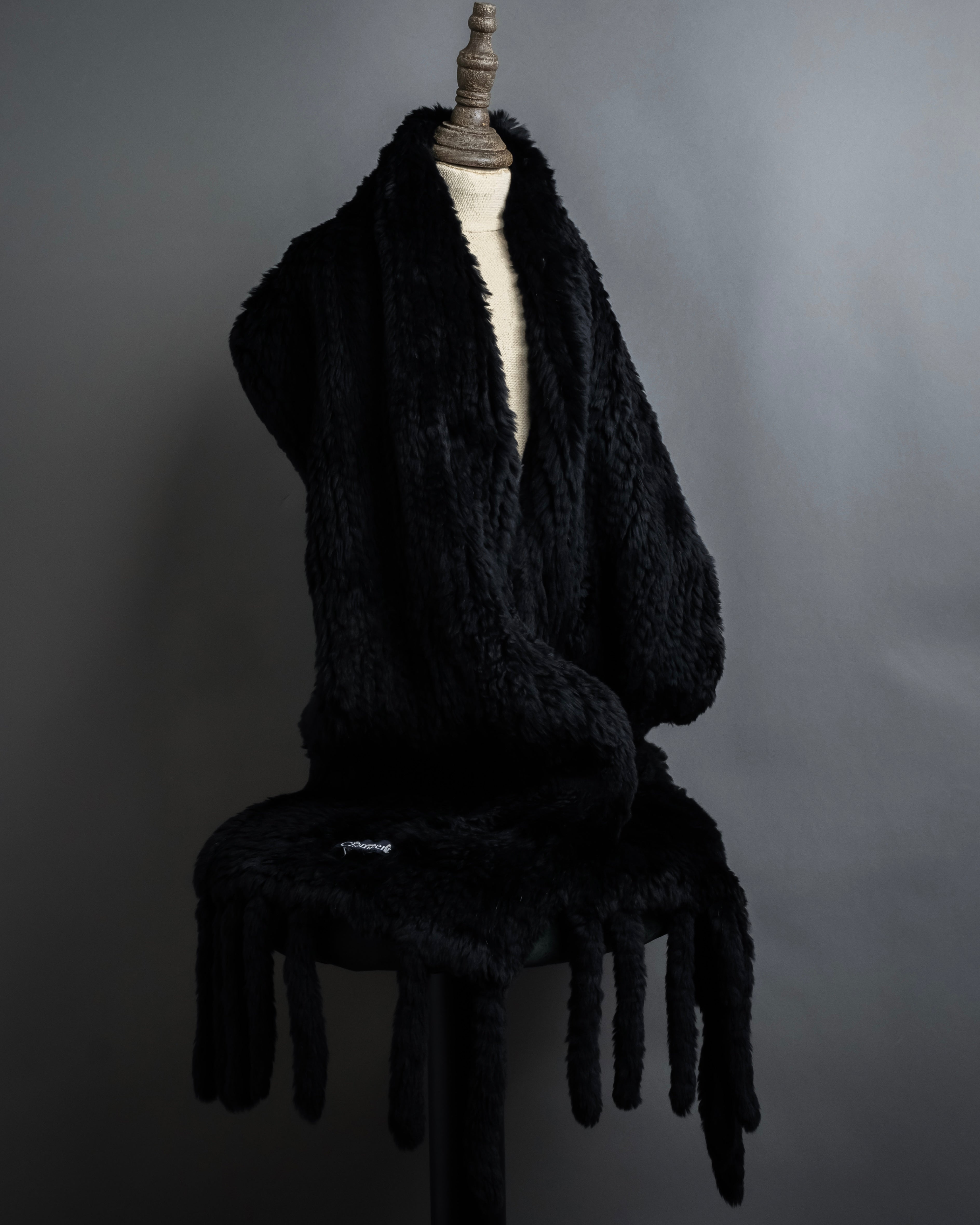 "CHOMBERT" Thick fringe design fur-like long muffler