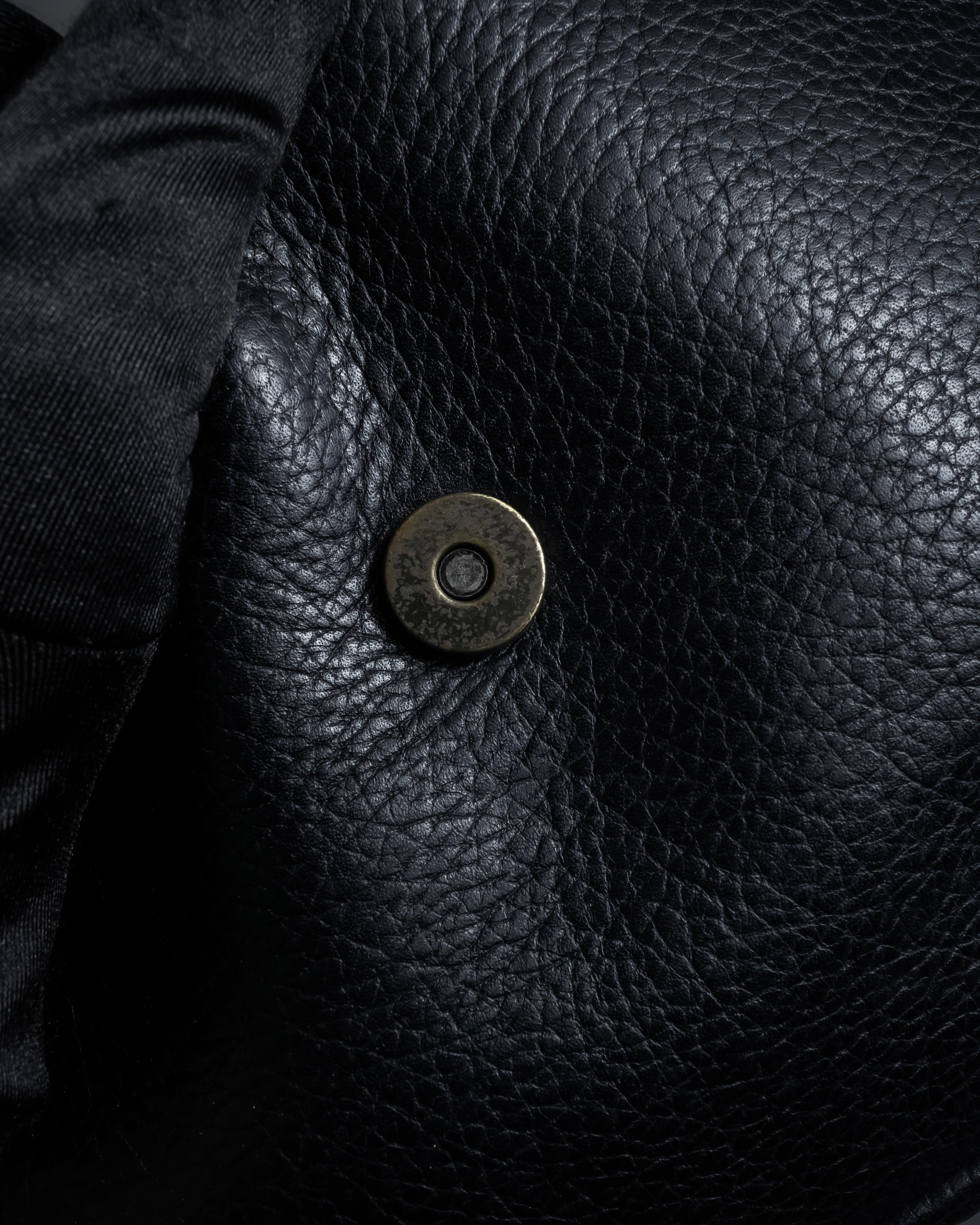 "YVES SAINT LAURENT" 80's-90's Wood toggle design pebbled leather bag