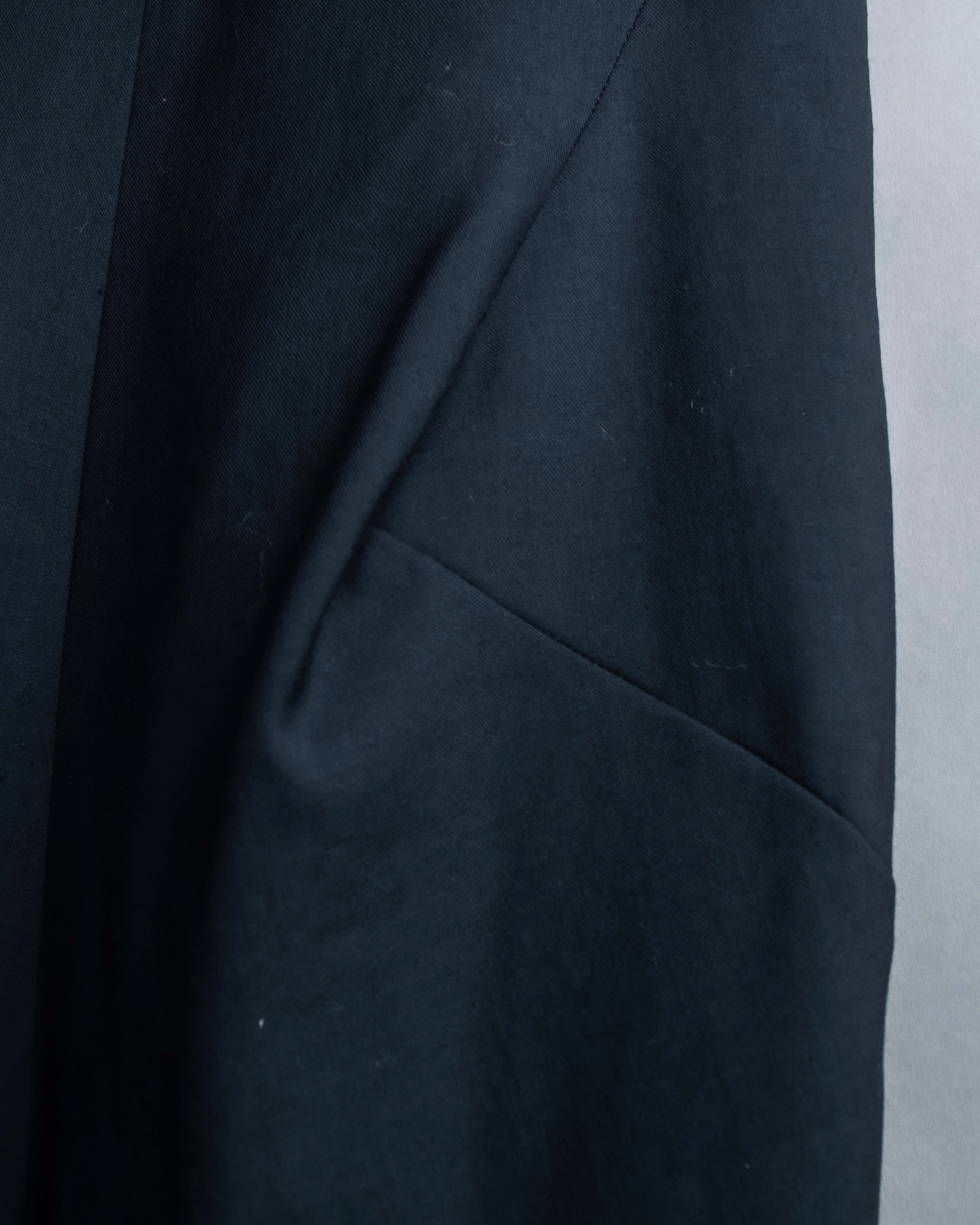 "Y's" Conceptual straight silhouette skirt