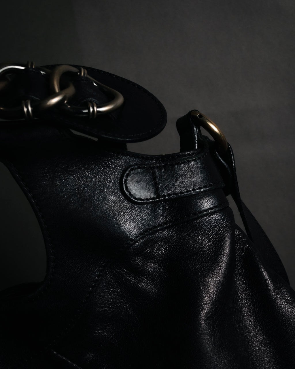 –SPECIAL– "Salvatore Ferragamo"
00’s Gancini ring-gathered nappa 2way bag