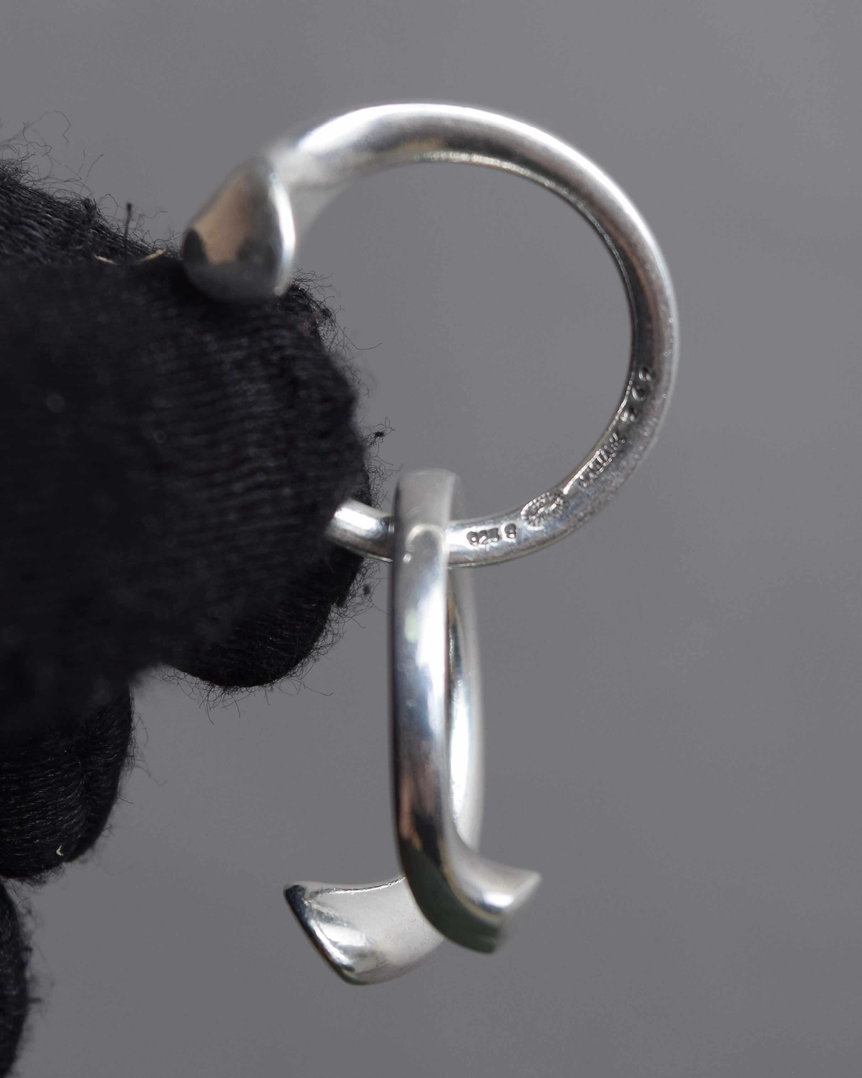 "CHANEL" Curved frame double combination silver earrings