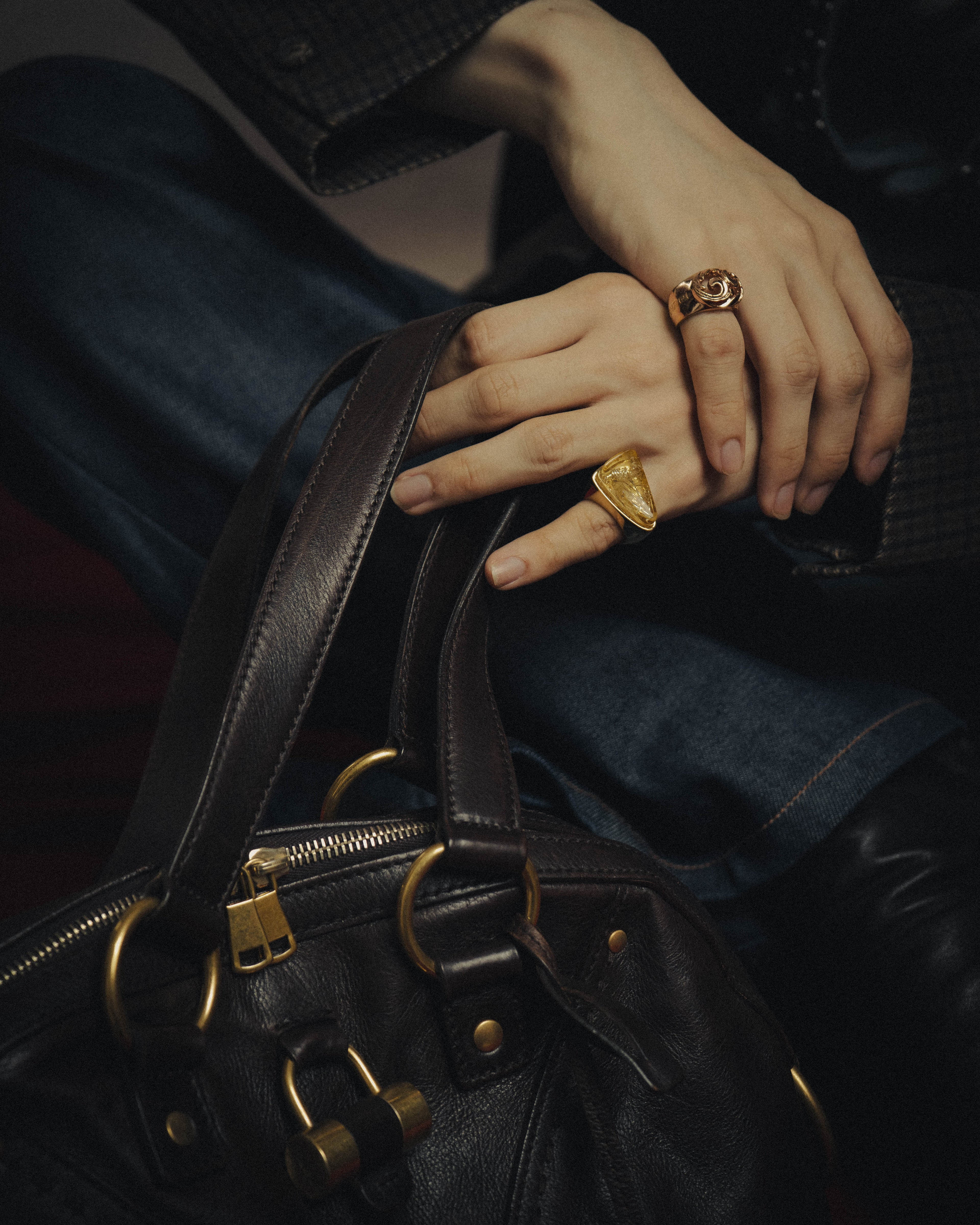 -SPECIAL- “Yves Saint Laurent” 00’s-10’s Muse leather handbag