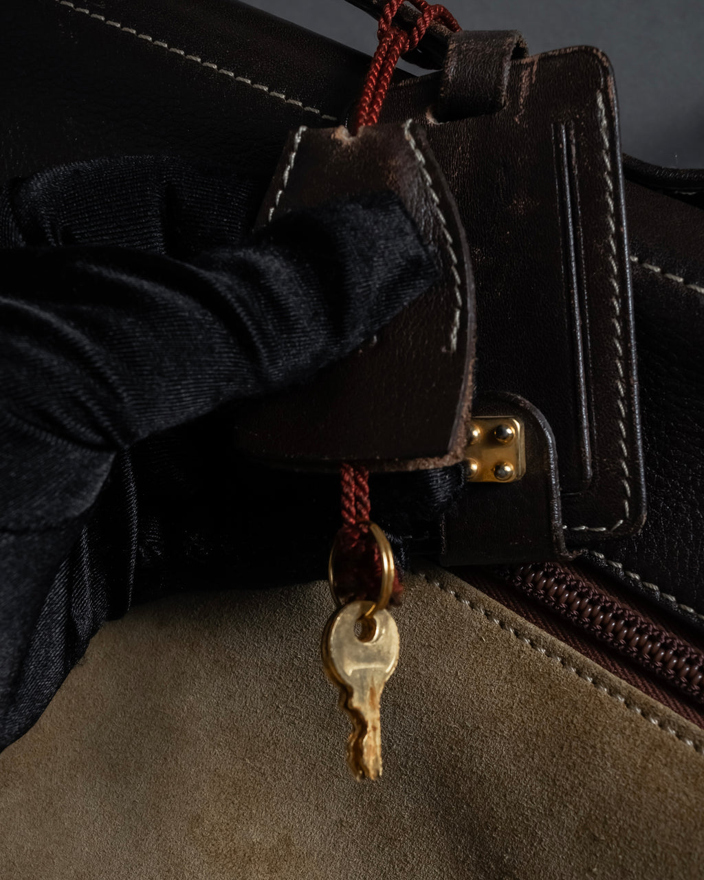 "LOEWE" 80's-90's Logo engraved suede leather combination business bag