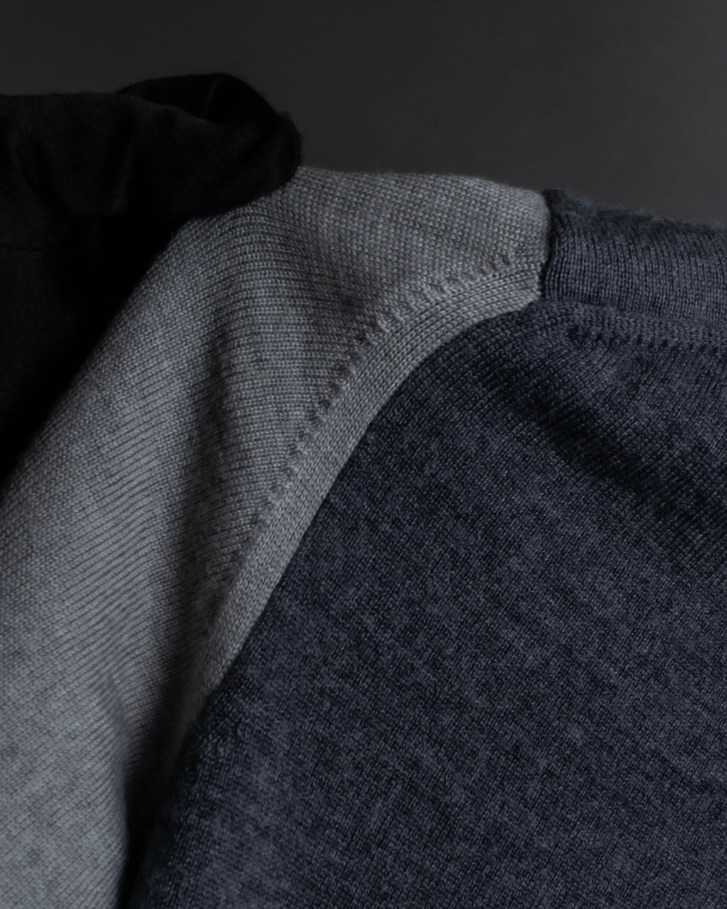 "Maison Martin Margiela" 2008SS two-tone V-neck knit