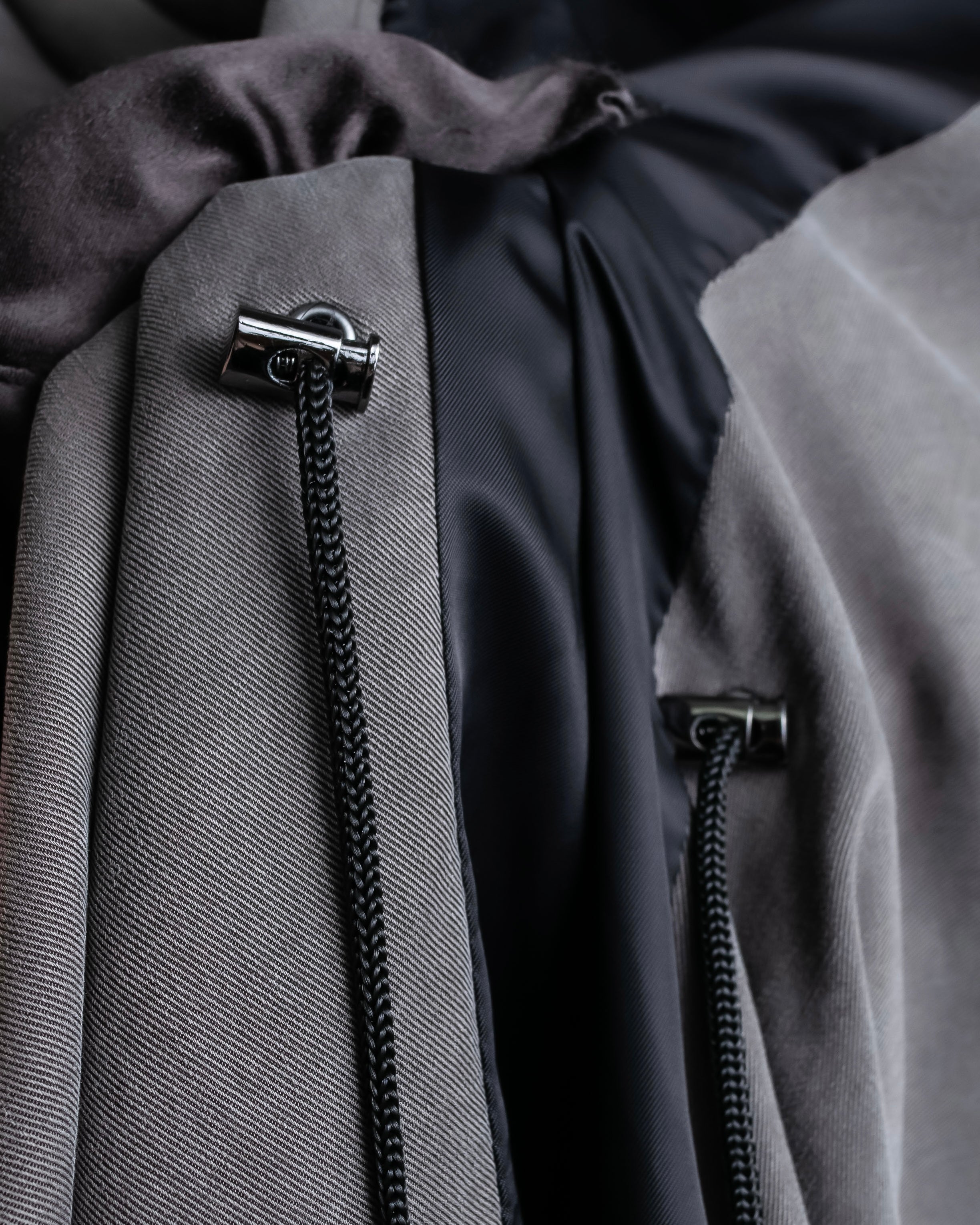 “DOUBLE STANDARD CLOTHING” Designed sleeve hooded middle coat