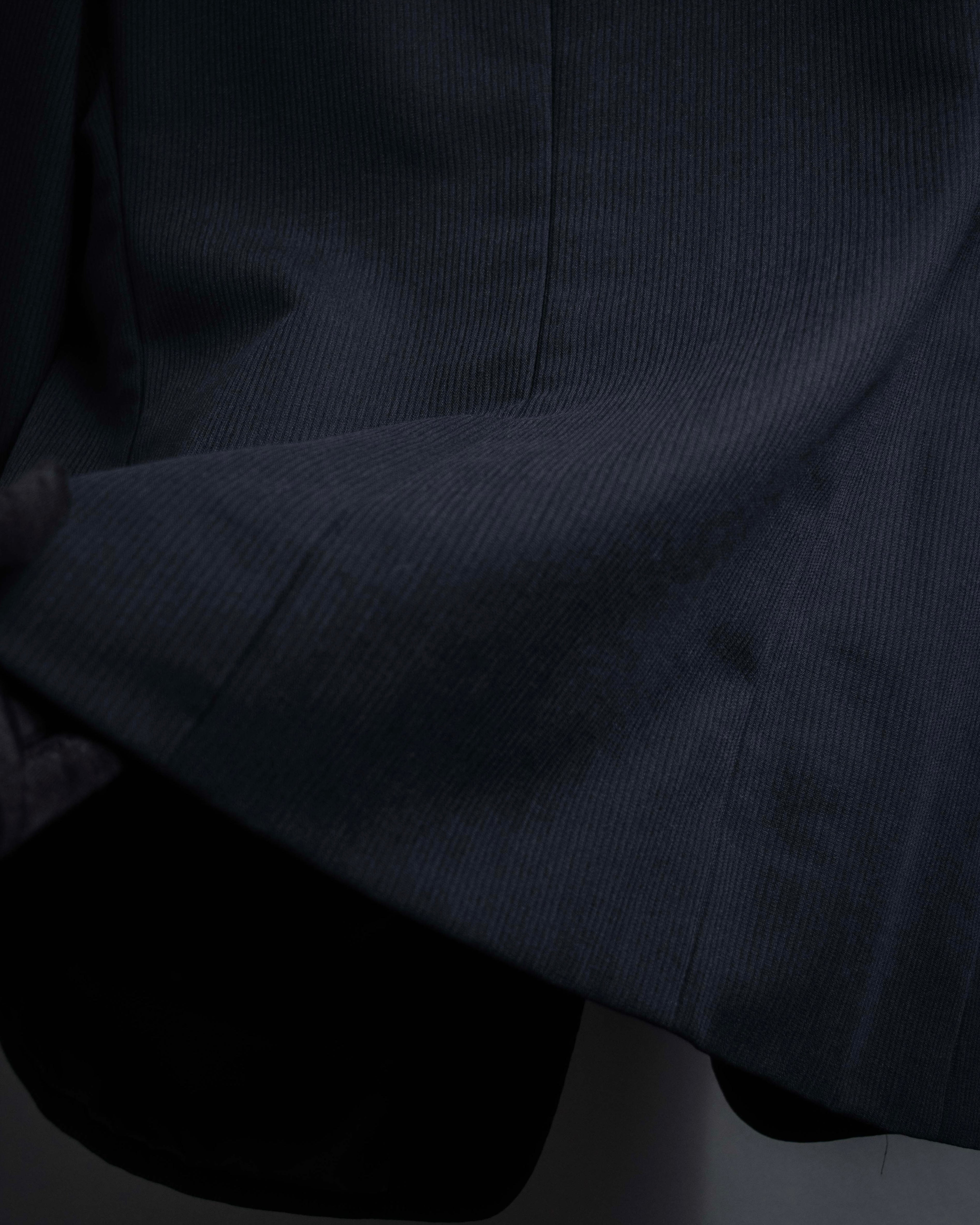 "GIORGIO ARMANI" LE COLLEZIONI line shadow stripe pattern set up